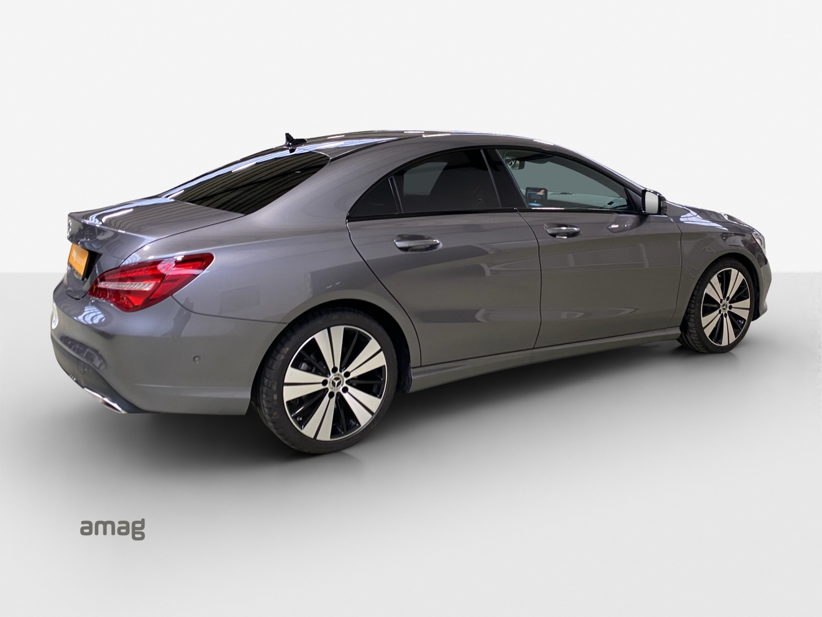 MERCEDES-BENZ CLA 200 Night Star 7G-DCT-image-4