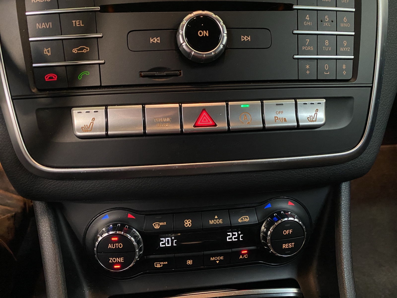 MERCEDES-BENZ CLA 200 Night Star 7G-DCT-image-15
