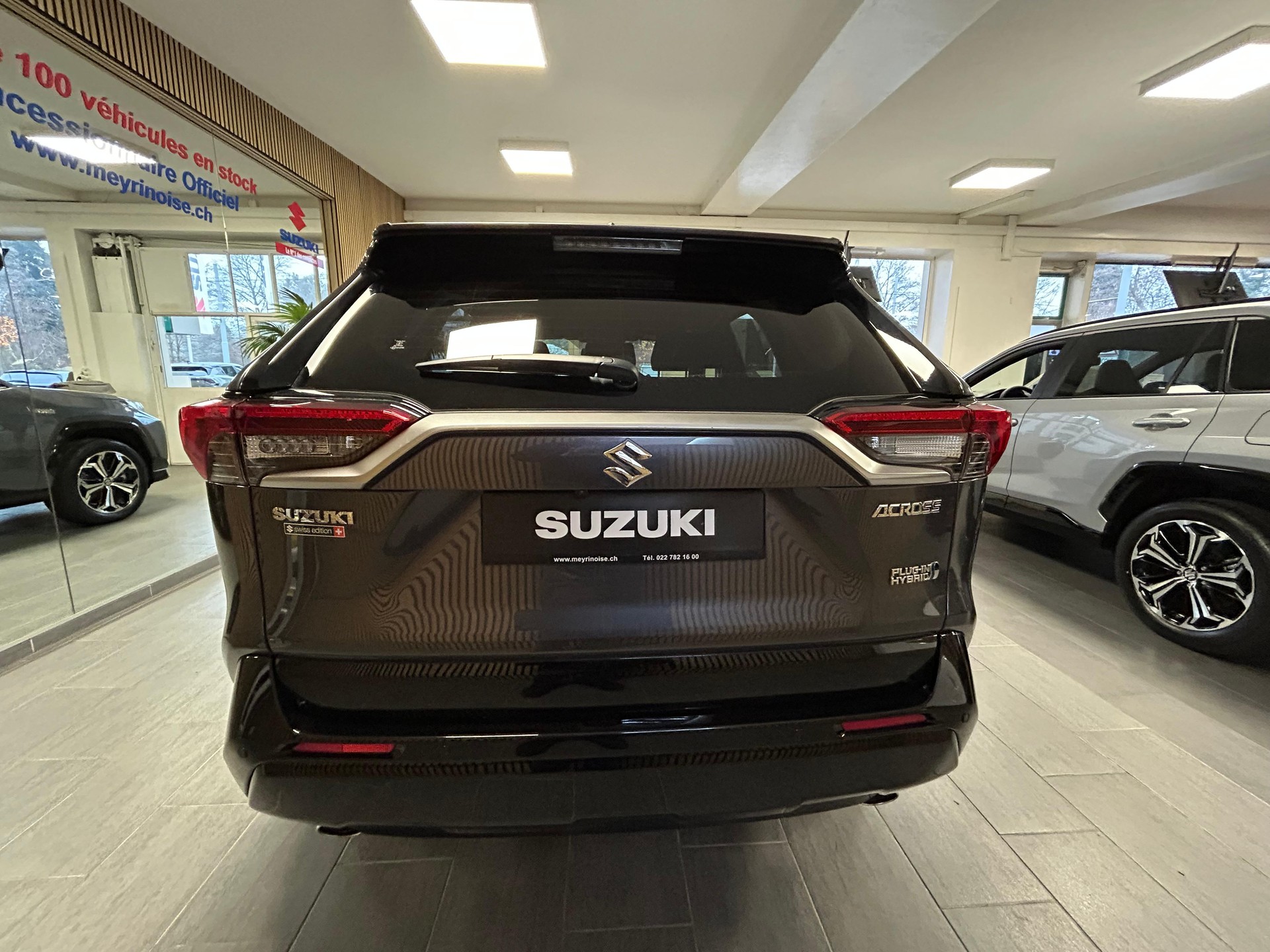 SUZUKI Across 2.5 PHEV Compact Top 4x4-image-6