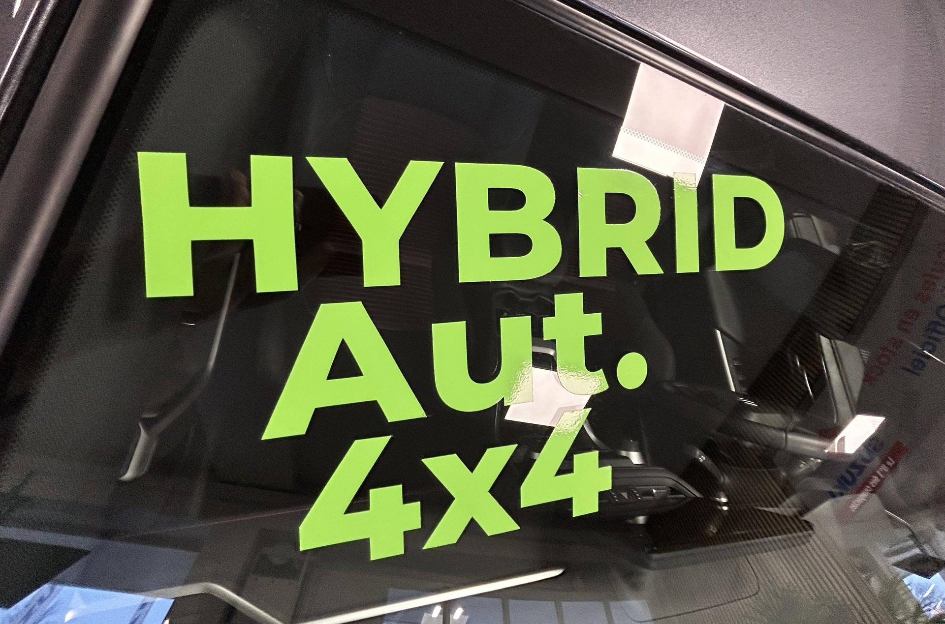 SUZUKI Across 2.5 PHEV Compact Top 4x4-image-1