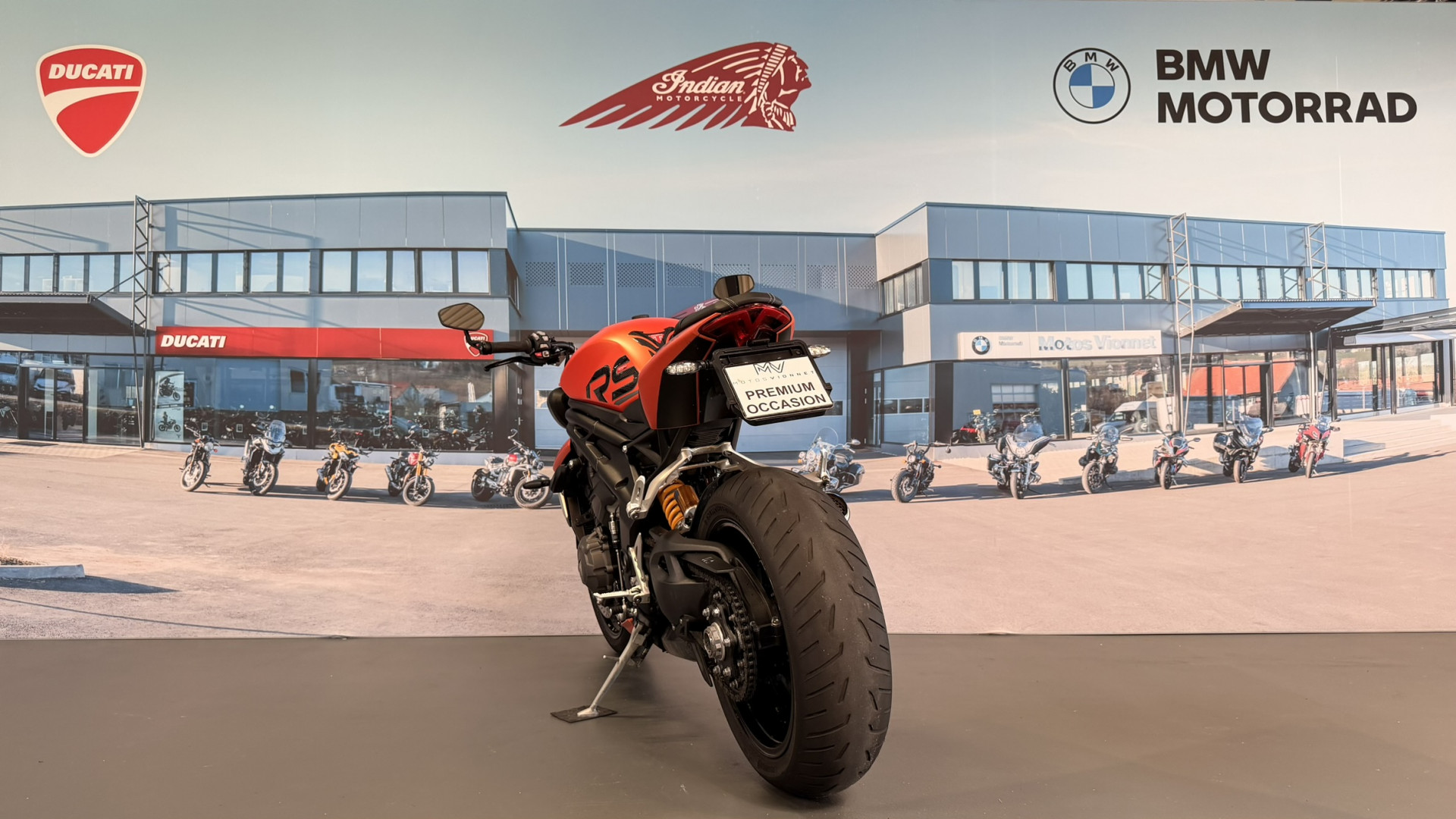 TRIUMPH Speed Triple 1200 RS-showroom-element-3