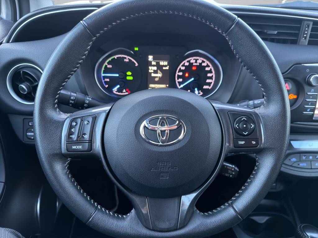 TOYOTA Yaris 1.5 VVT-i Hybrid Y20 e-CVT-image-14