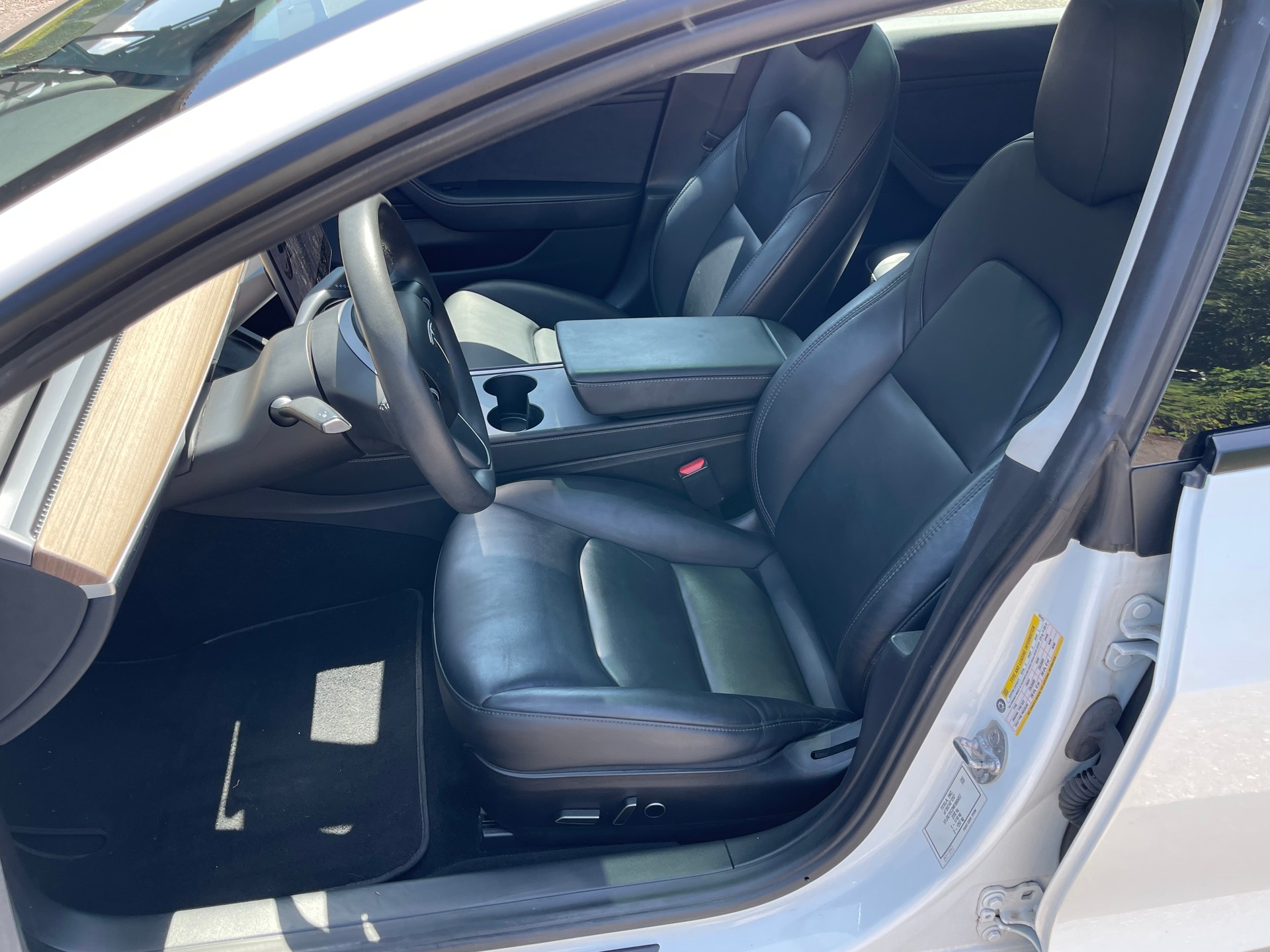 TESLA Model 3 Performance Dual Motor AWD-image-10