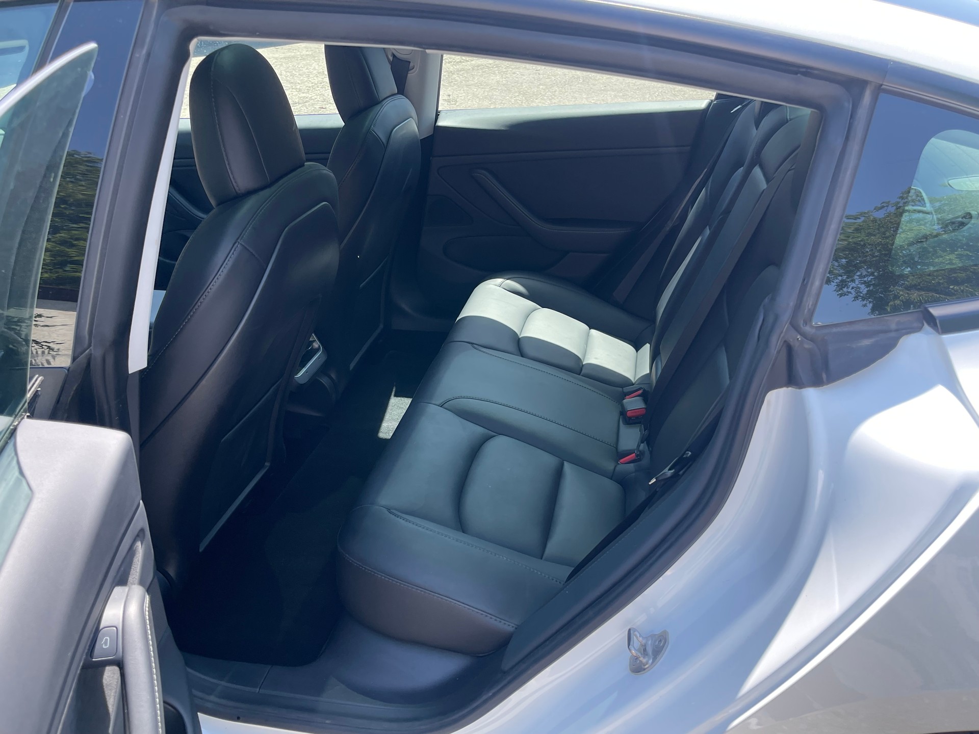 TESLA Model 3 Performance Dual Motor AWD-image-8