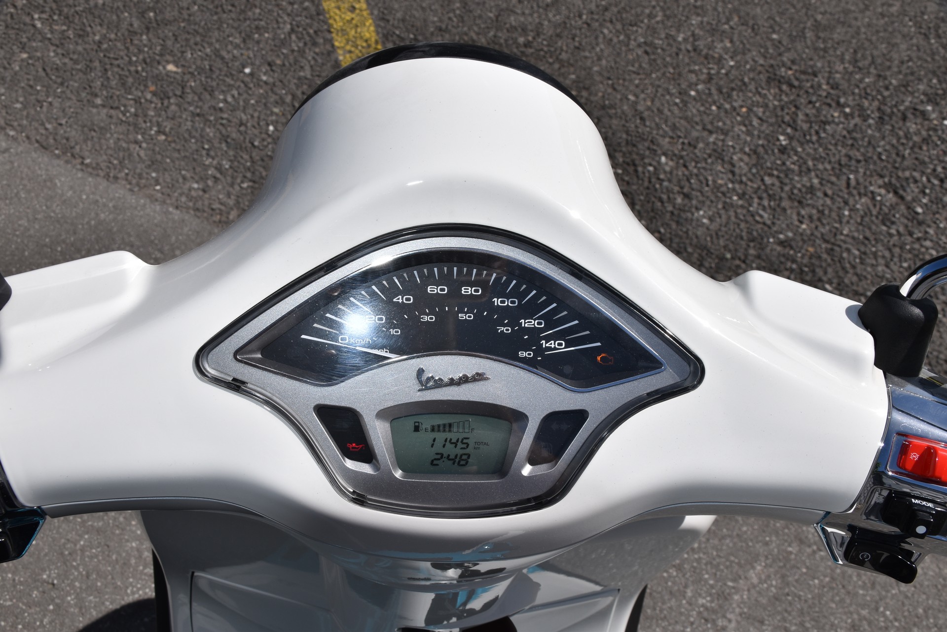 PIAGGIO Vespa 125 Primavera-image-2