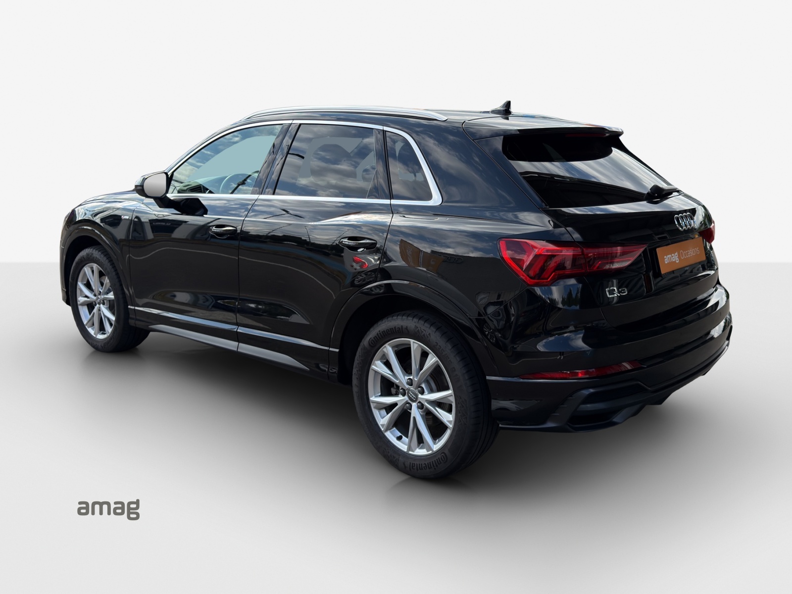 AUDI Q3 35 TFSI S line-image-2