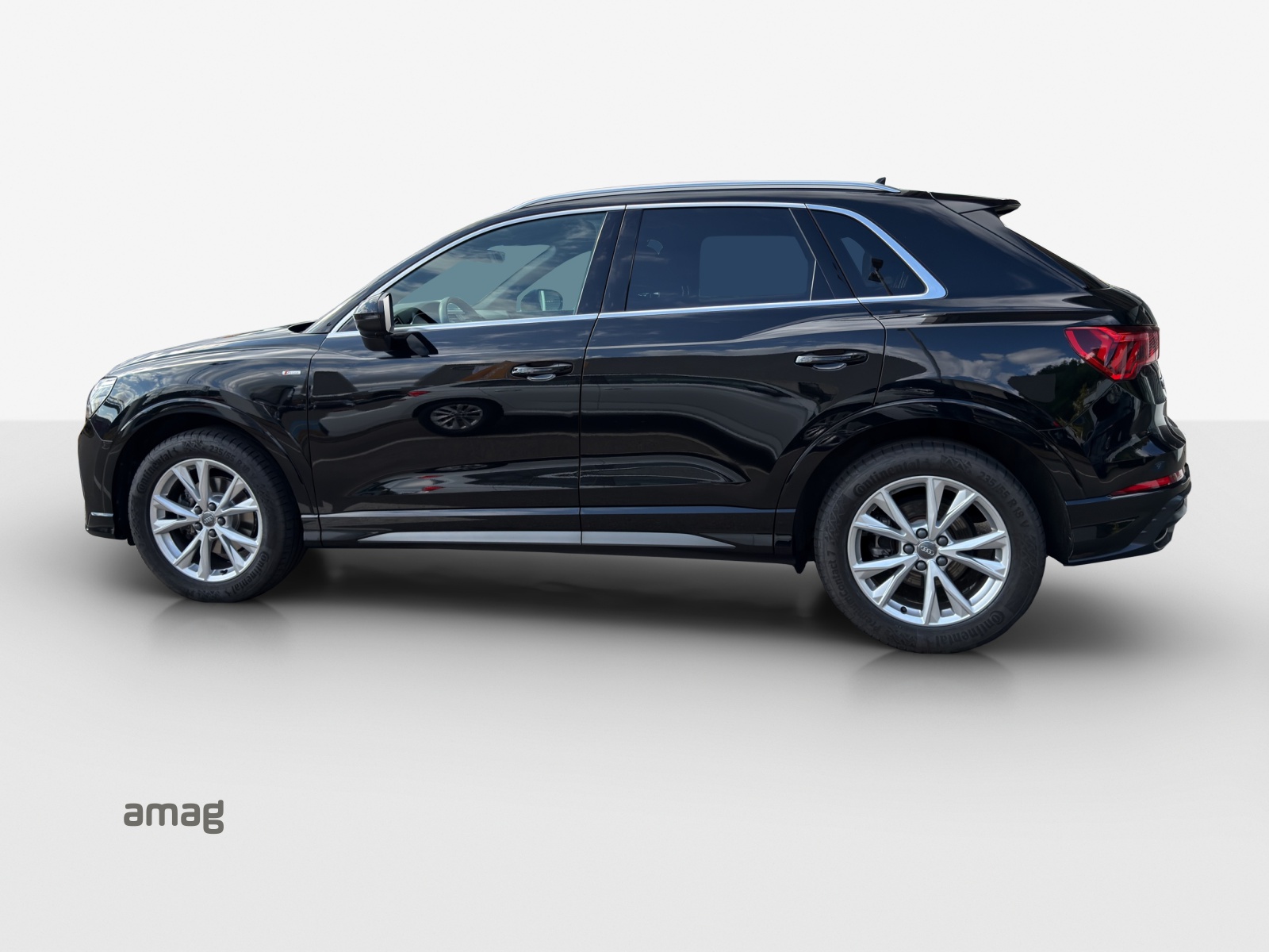 AUDI Q3 35 TFSI S line-image-1