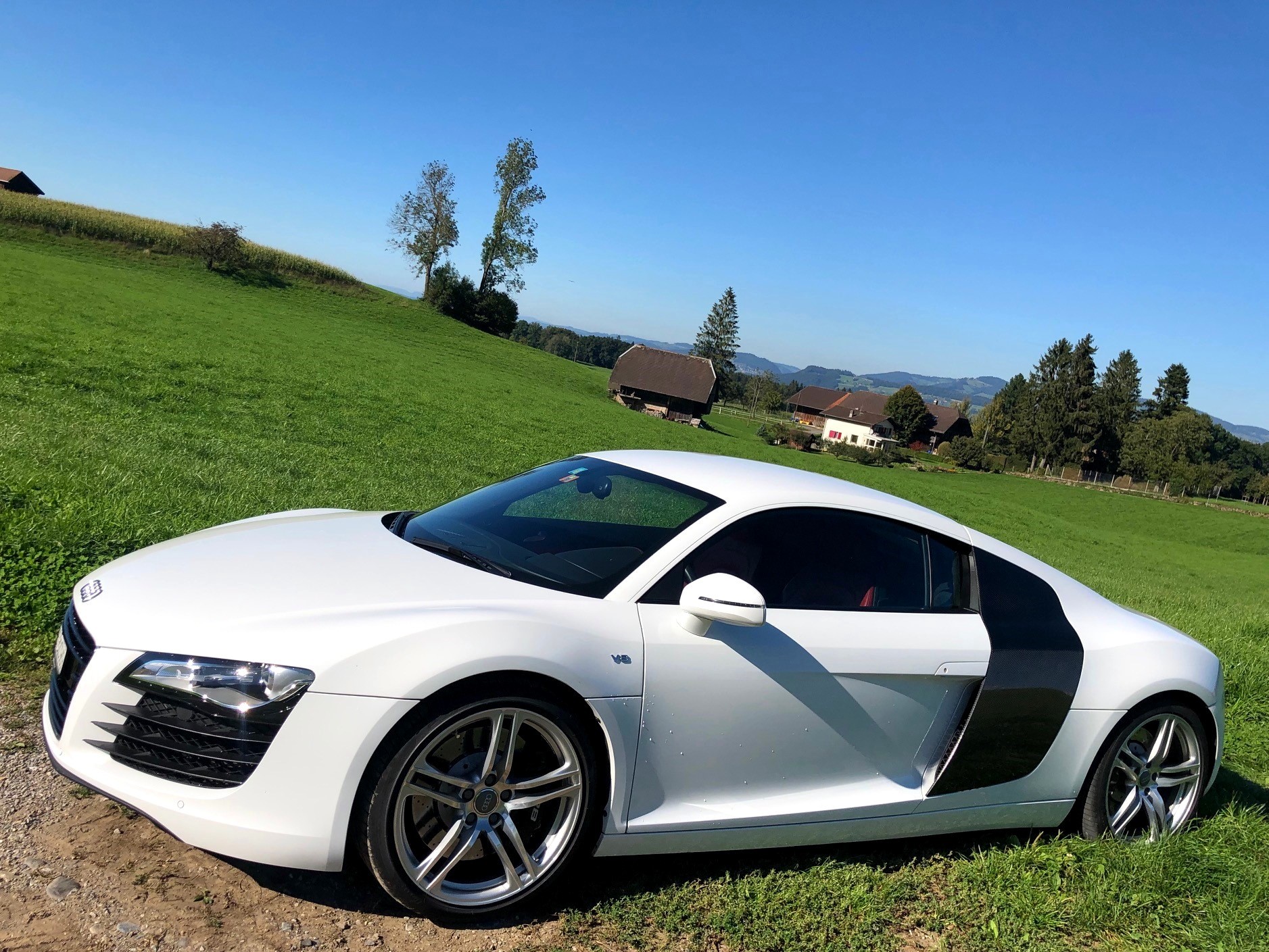 AUDI 4.2 FSI V8 quattro R-Tronic-image-1