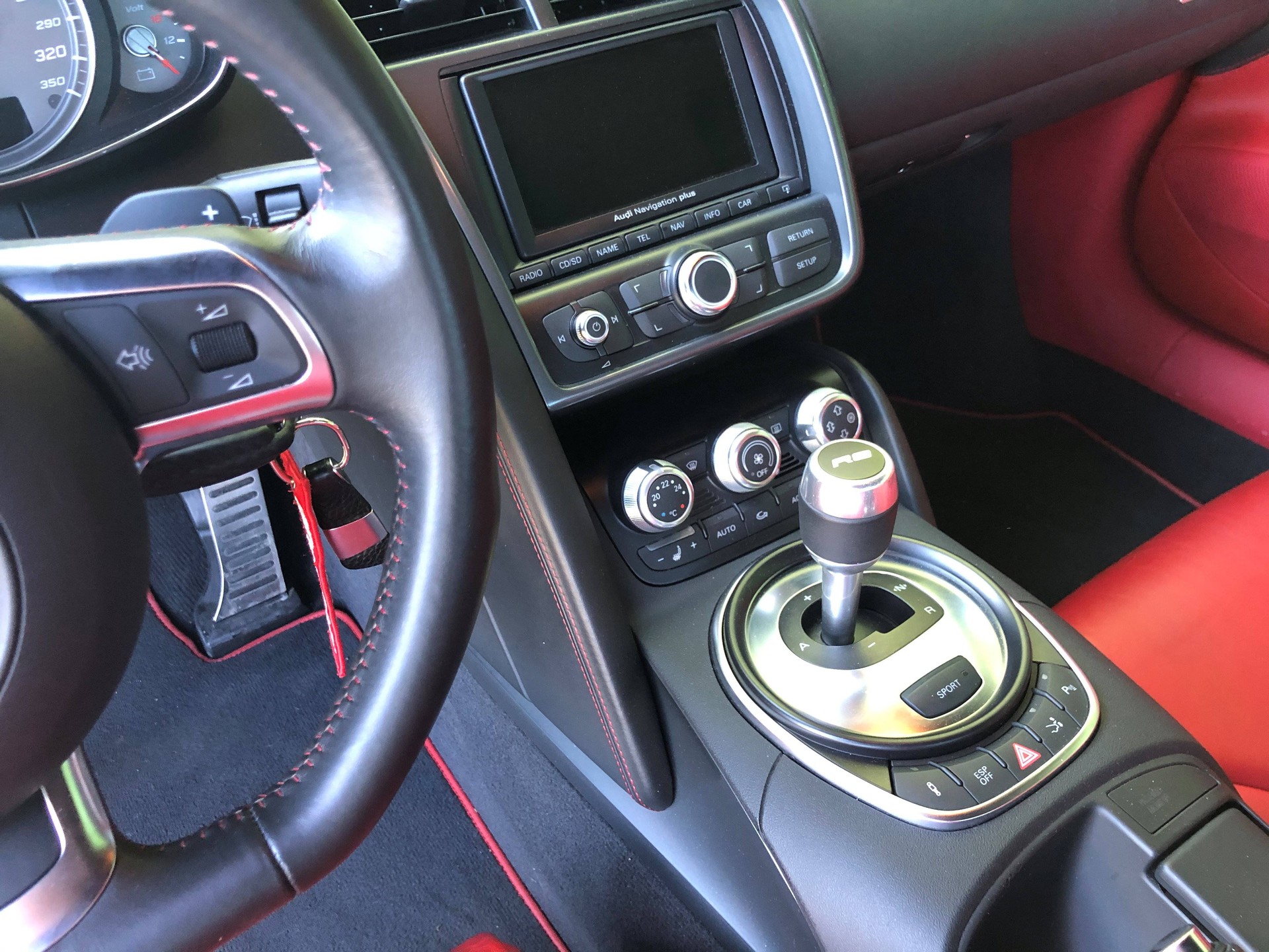 AUDI 4.2 FSI V8 quattro R-Tronic-image-7