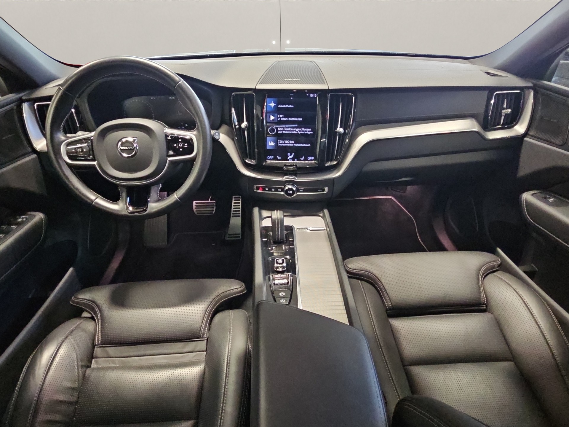 VOLVO XC60 2.0 T6 TE R-Design eAWD-image-9