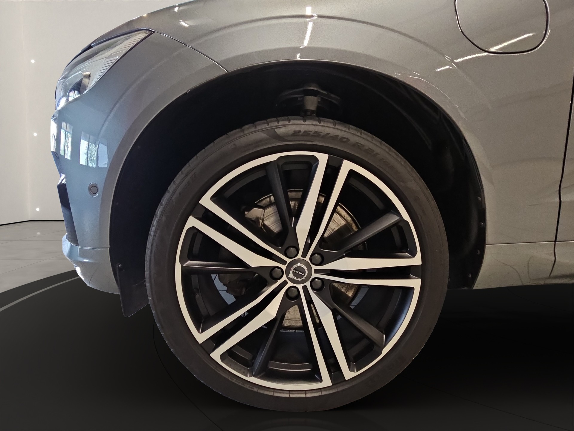 VOLVO XC60 2.0 T6 TE R-Design eAWD-image-6