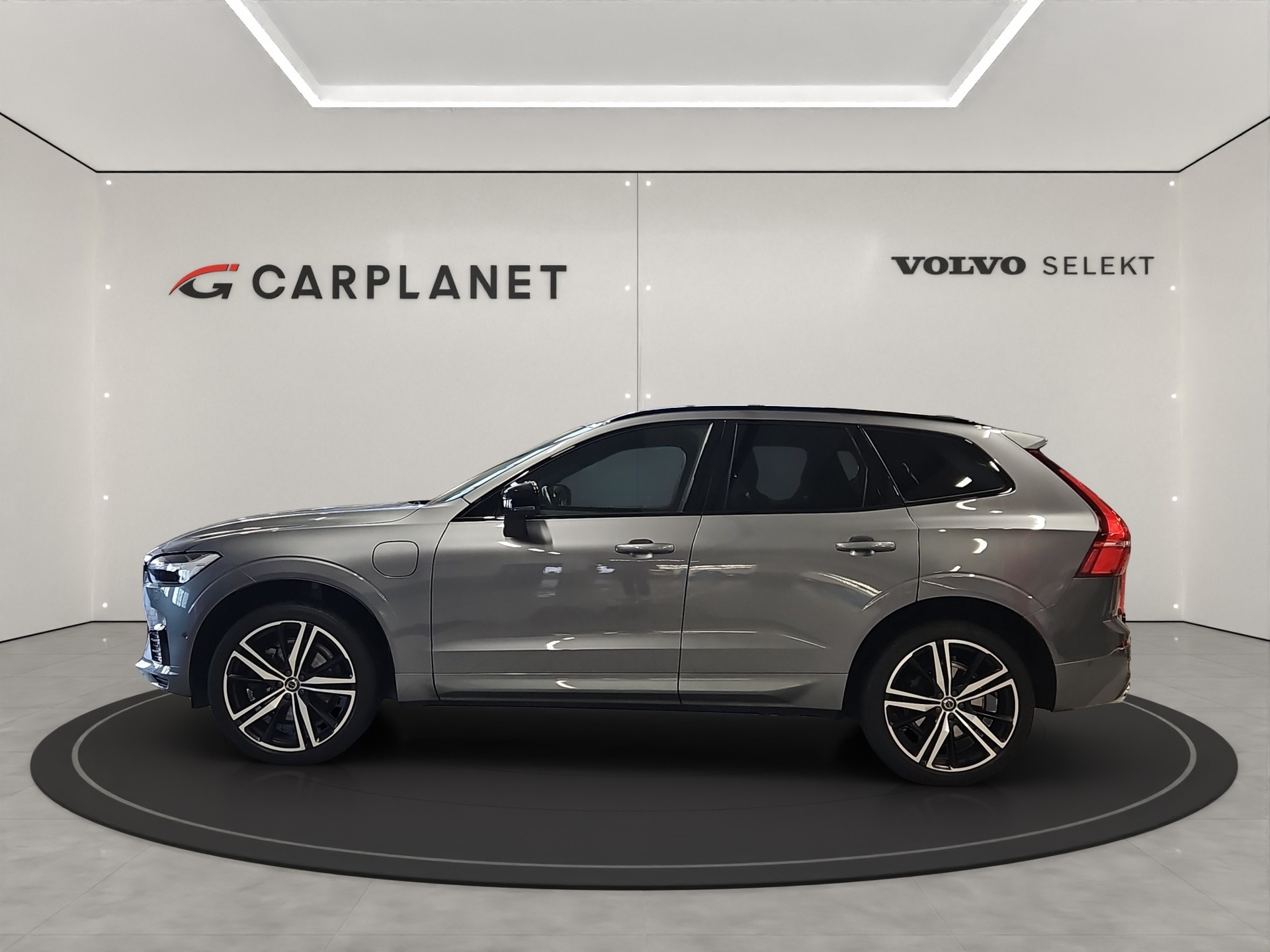 VOLVO XC60 2.0 T6 TE R-Design eAWD-image-2