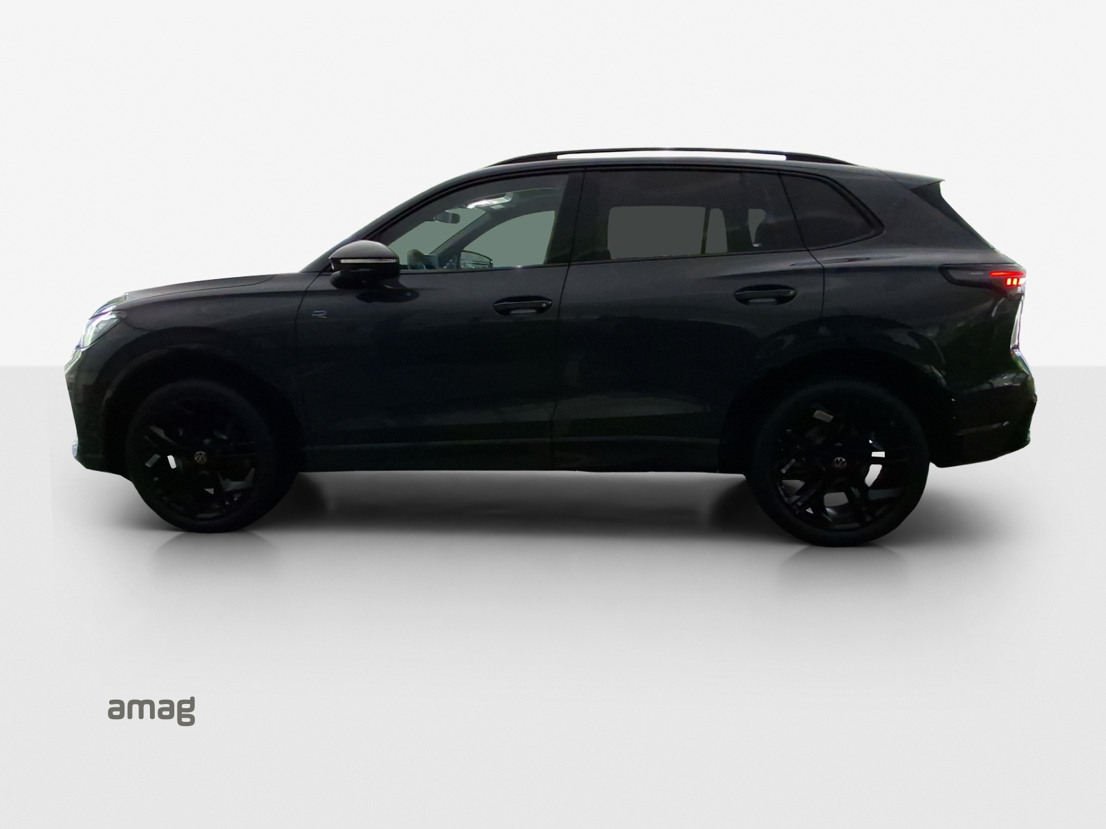 VW Tiguan 2.0 TDI SCR R-Line 4Motion DSG-showroom-element-1