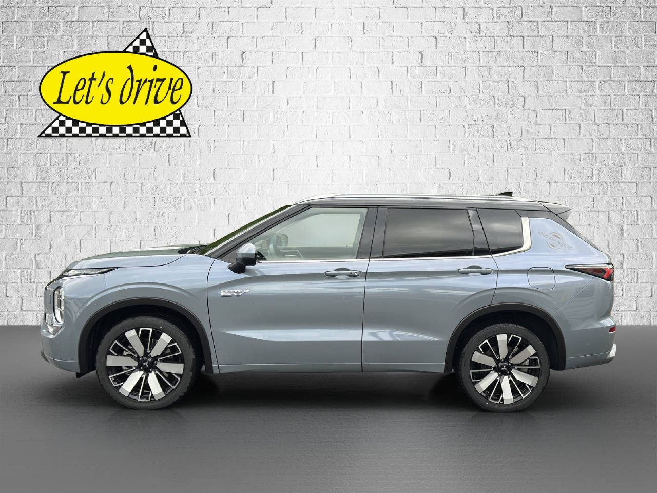 MITSUBISHI Outlander 2.4 PHEV Instyle 4x4-image-2