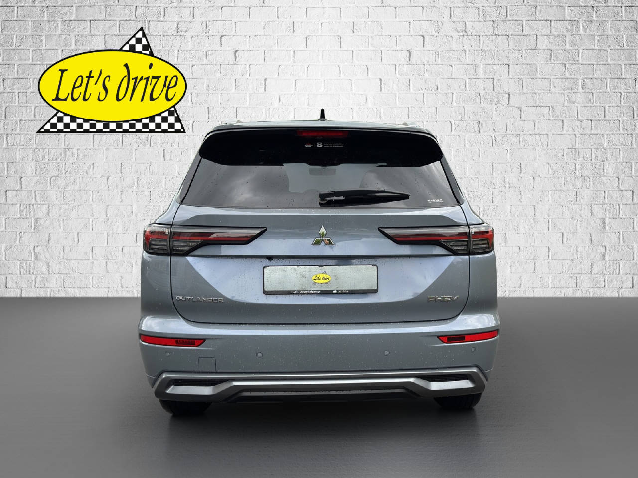 MITSUBISHI Outlander 2.4 PHEV Instyle 4x4-image-4