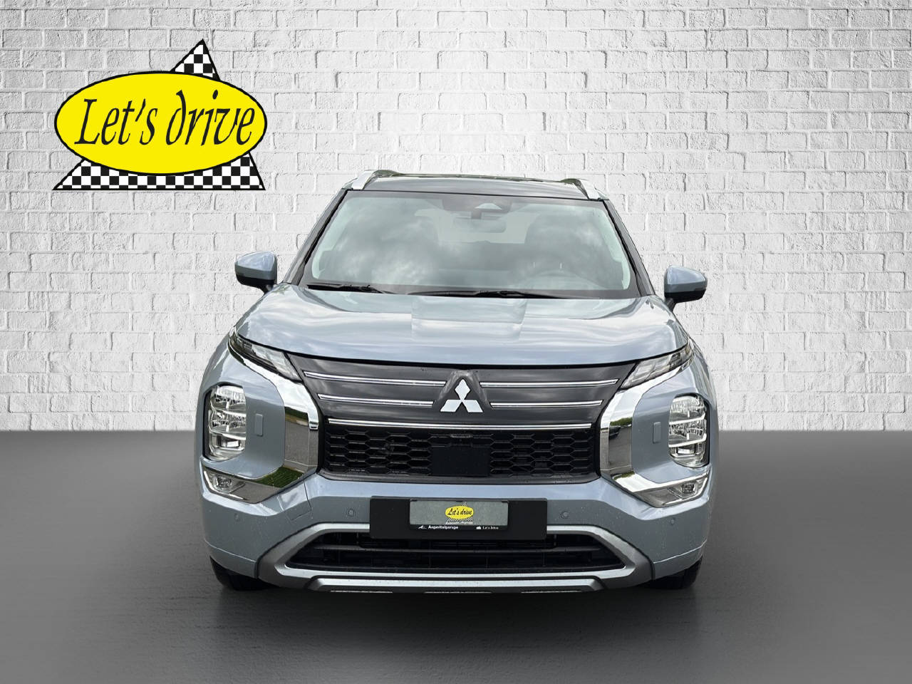 MITSUBISHI Outlander 2.4 PHEV Instyle 4x4-image-1