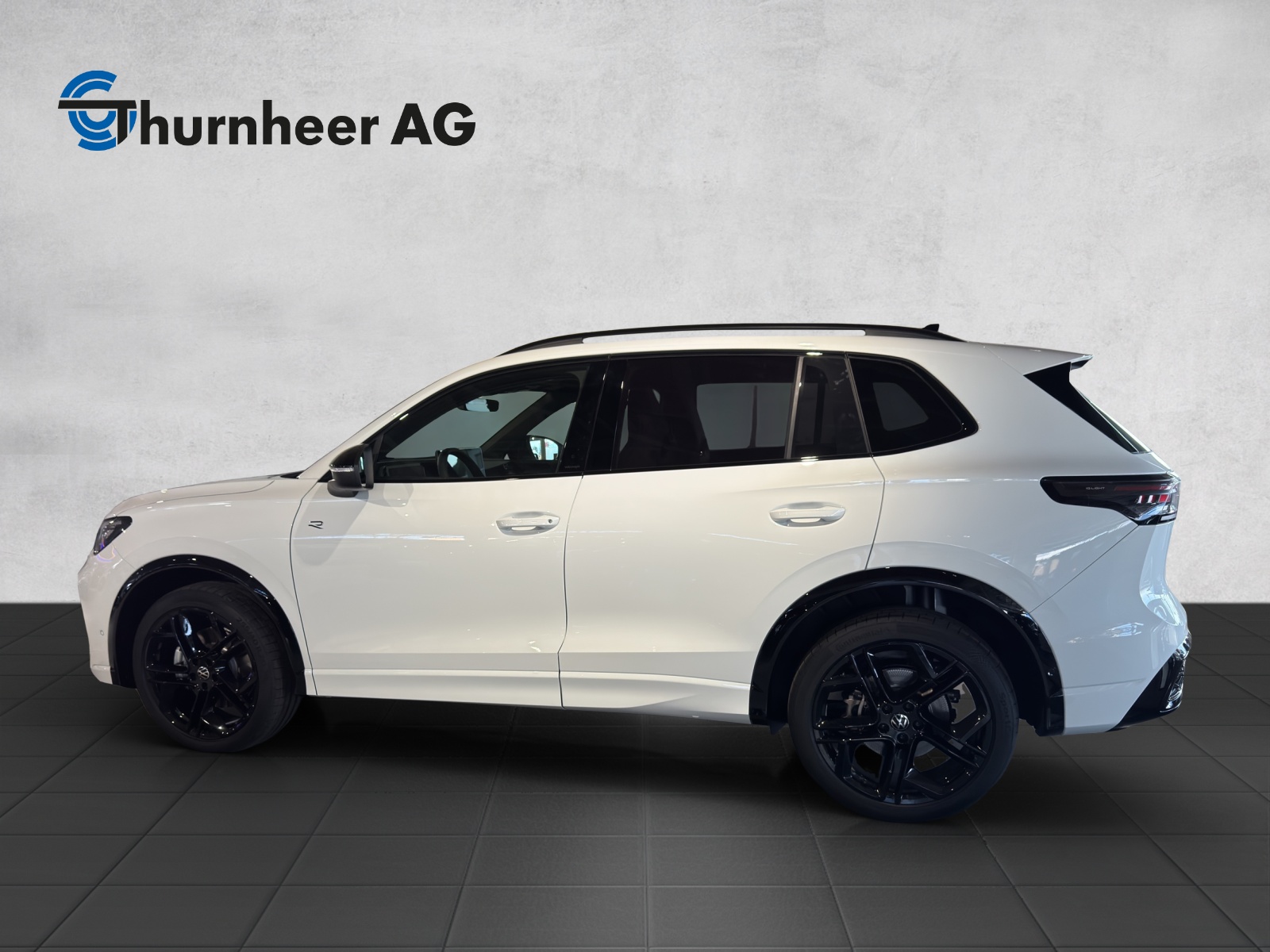 VW Tiguan 2.0 TSI United DSG 4Motion-image-2