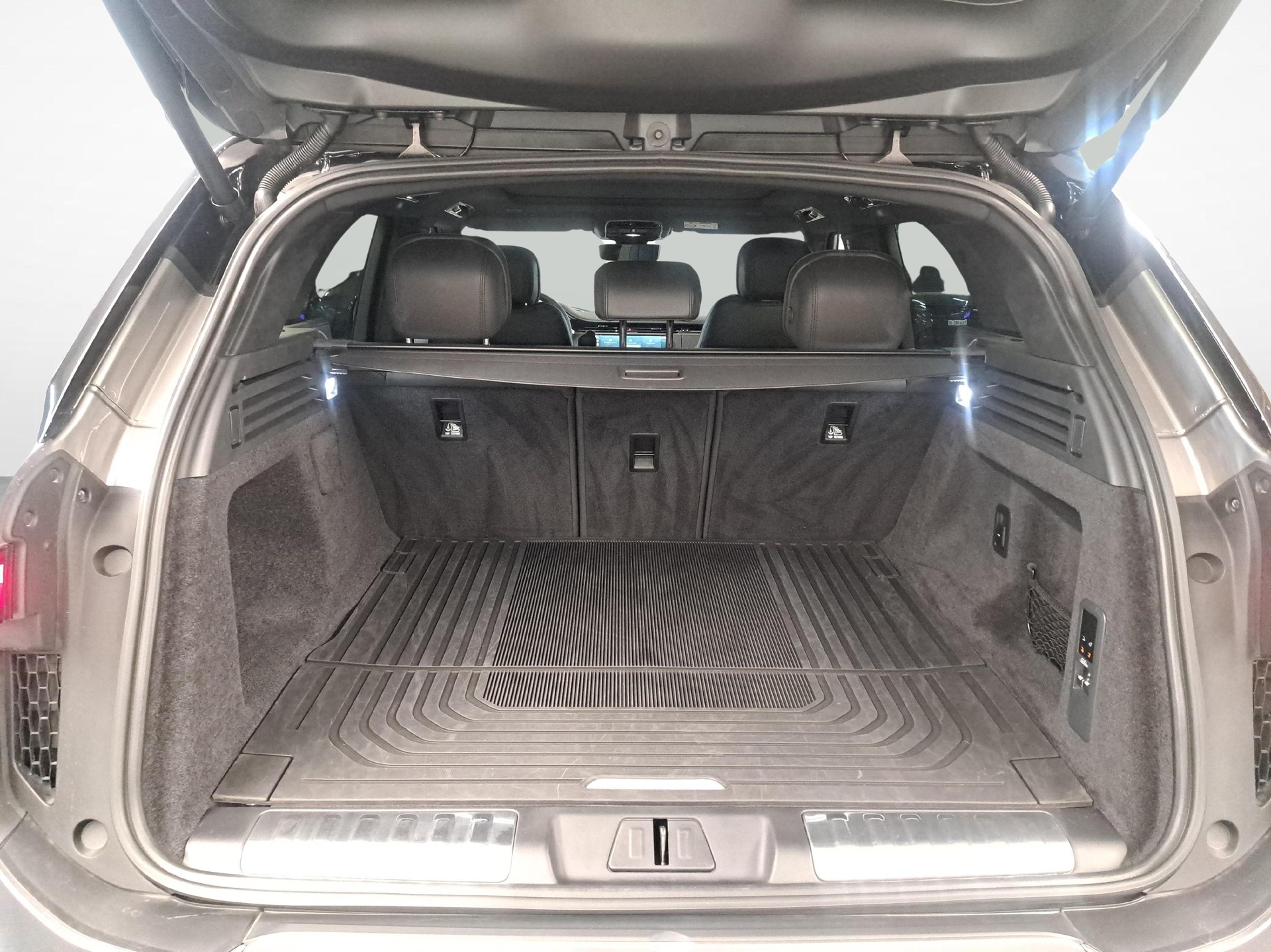 LAND ROVER Range Rover Sport 3.0 I6 P460e HSE Dynamic-image-11