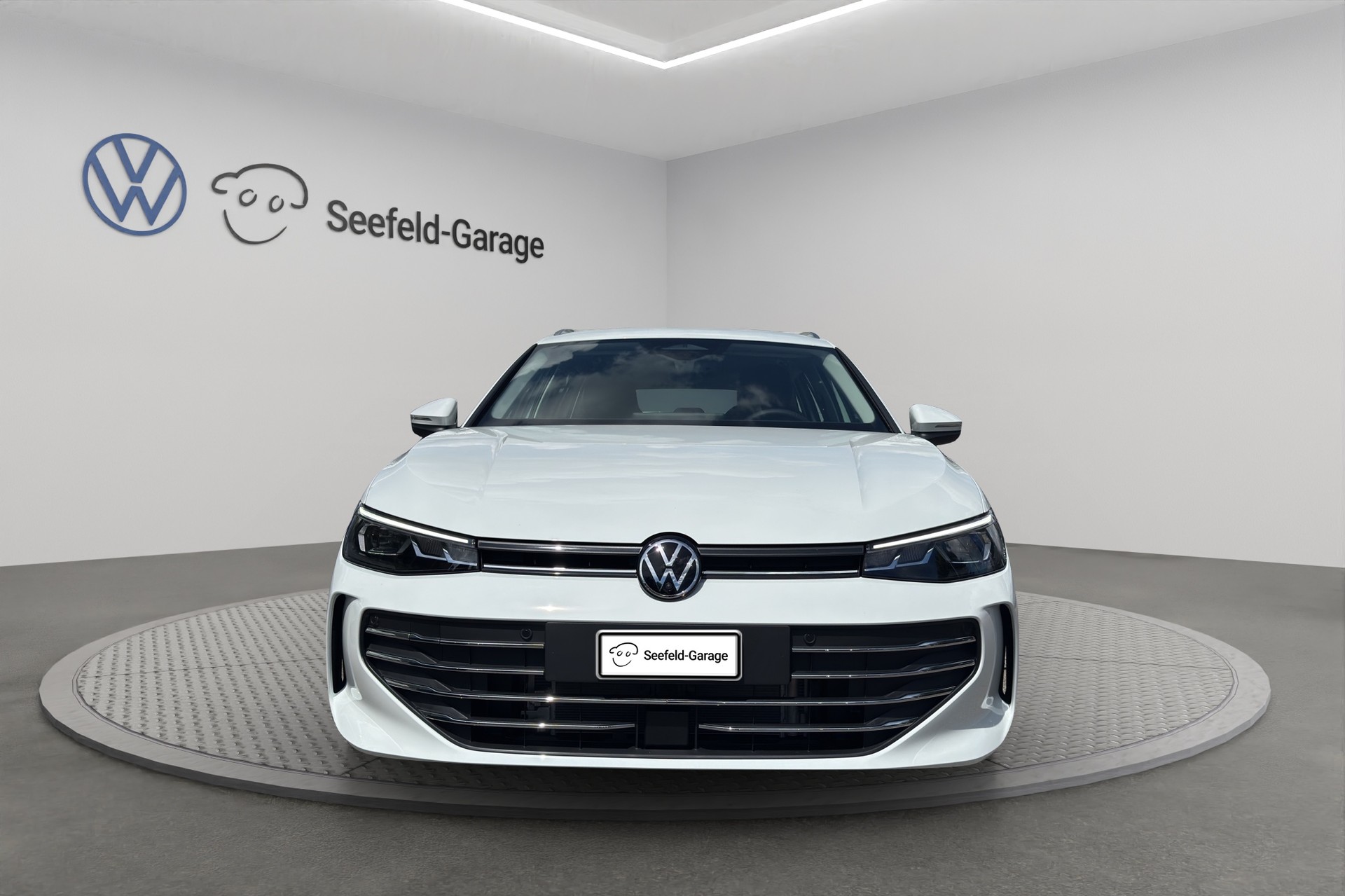 VW Passat Variant 2.0 TDI evo Business 4 Motion DSG-image-1