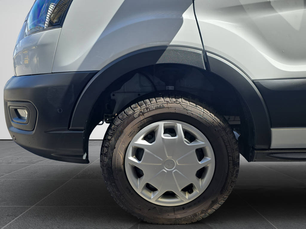 FORD E-Transit Van 350 L3H2 68kWh Trend-image-14