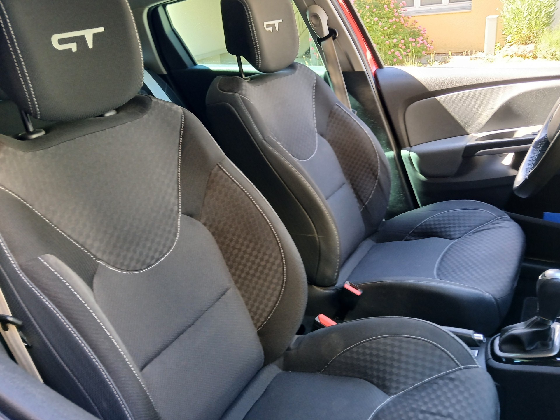 RENAULT 1.2 TCe 120 GT S/S-image-2