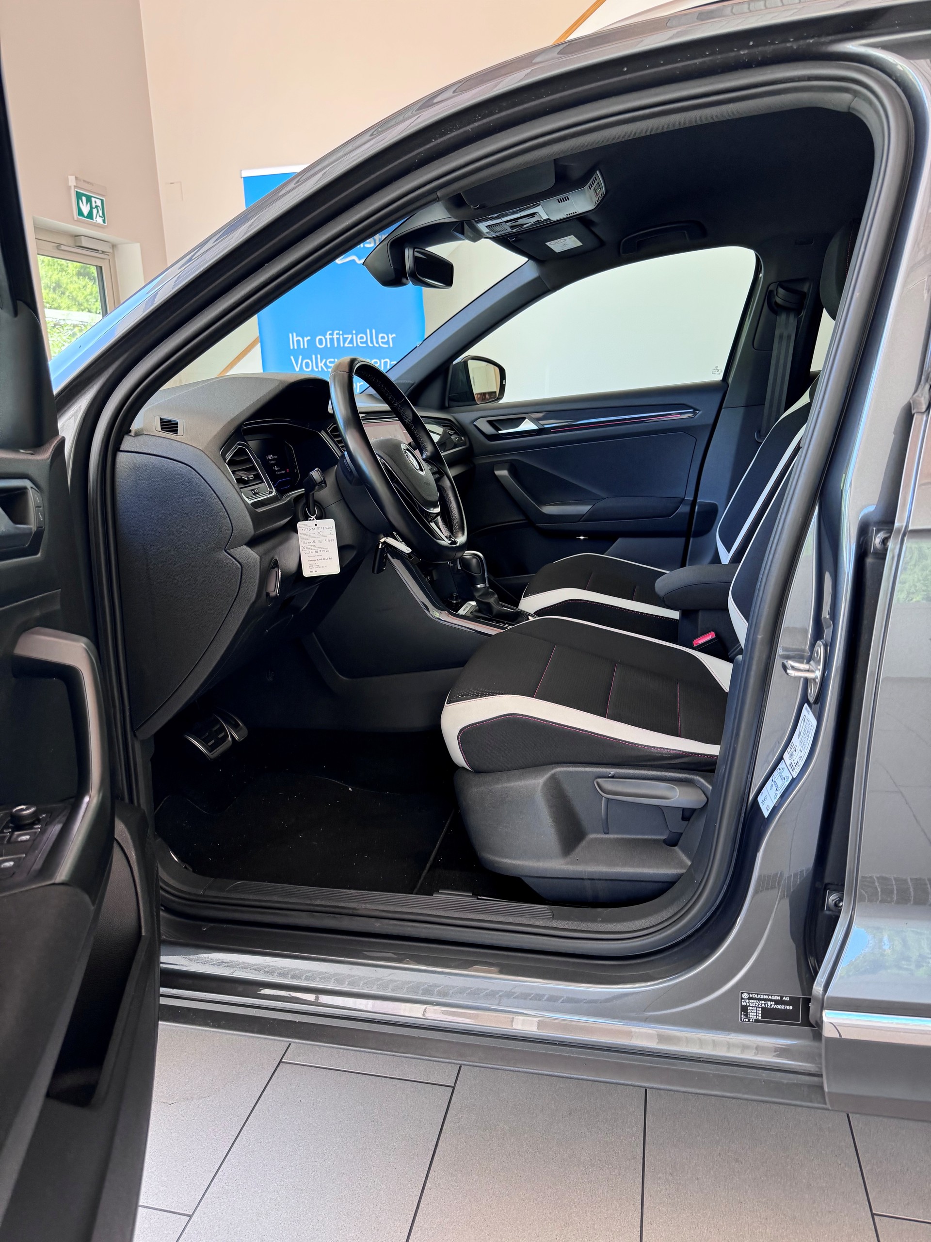 VW T-Roc 2.0 TDI SCR Sport DSG 4motion-image-3