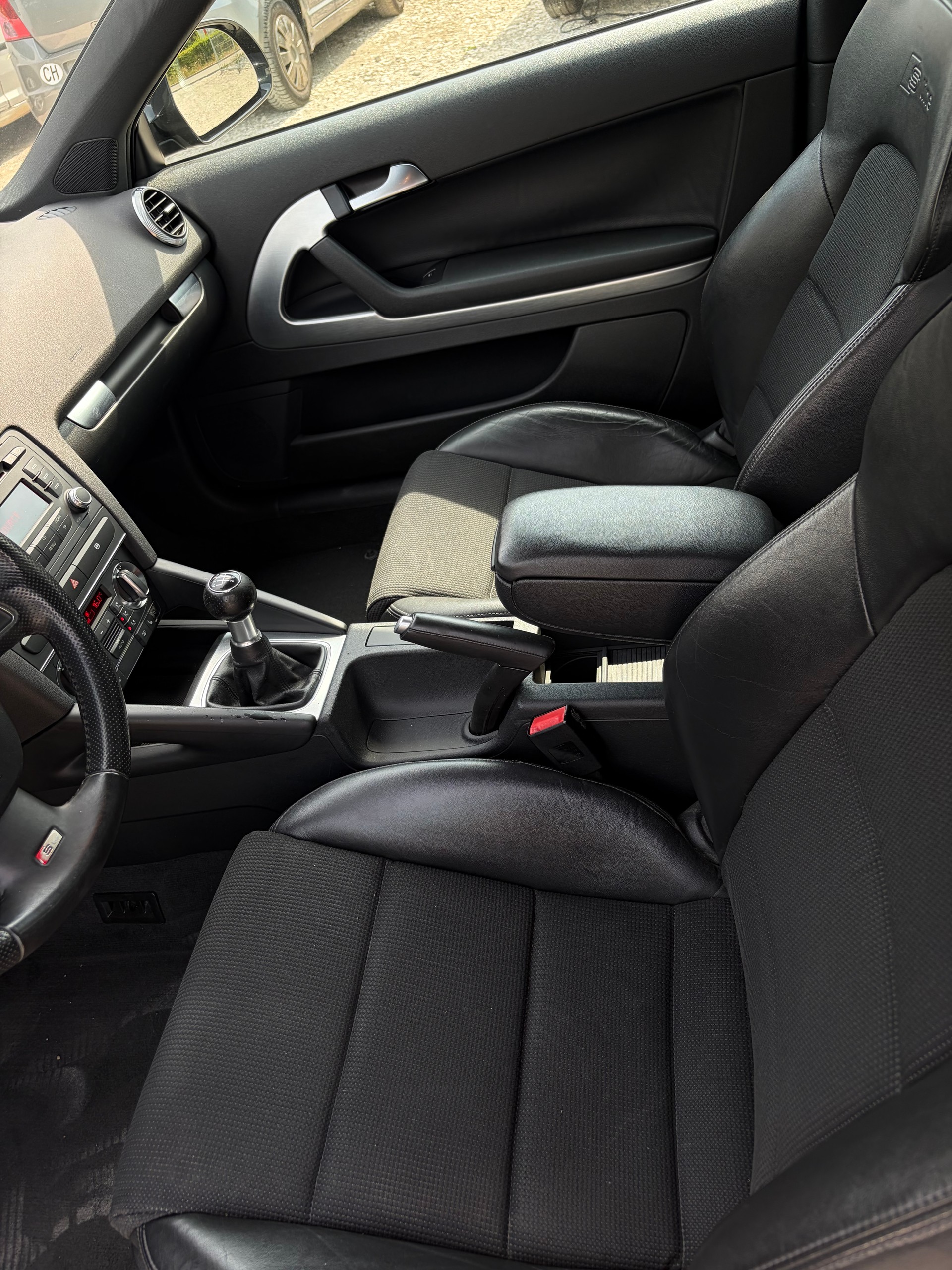 AUDI A3 2.0 TFSI Attraction-image-10