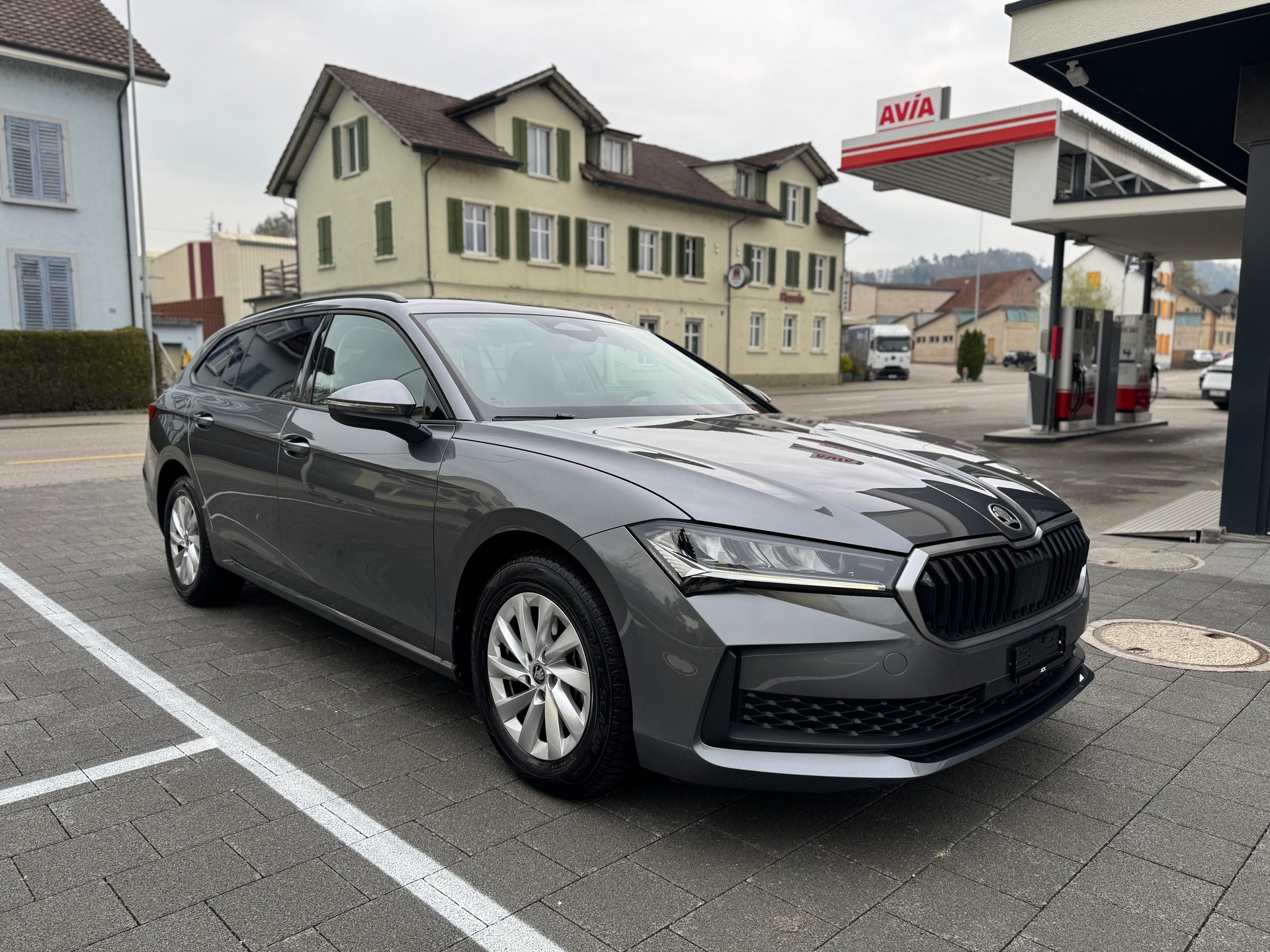 SKODA Superb Combi 1.5 TSI PHEV Selection DSG-image-6