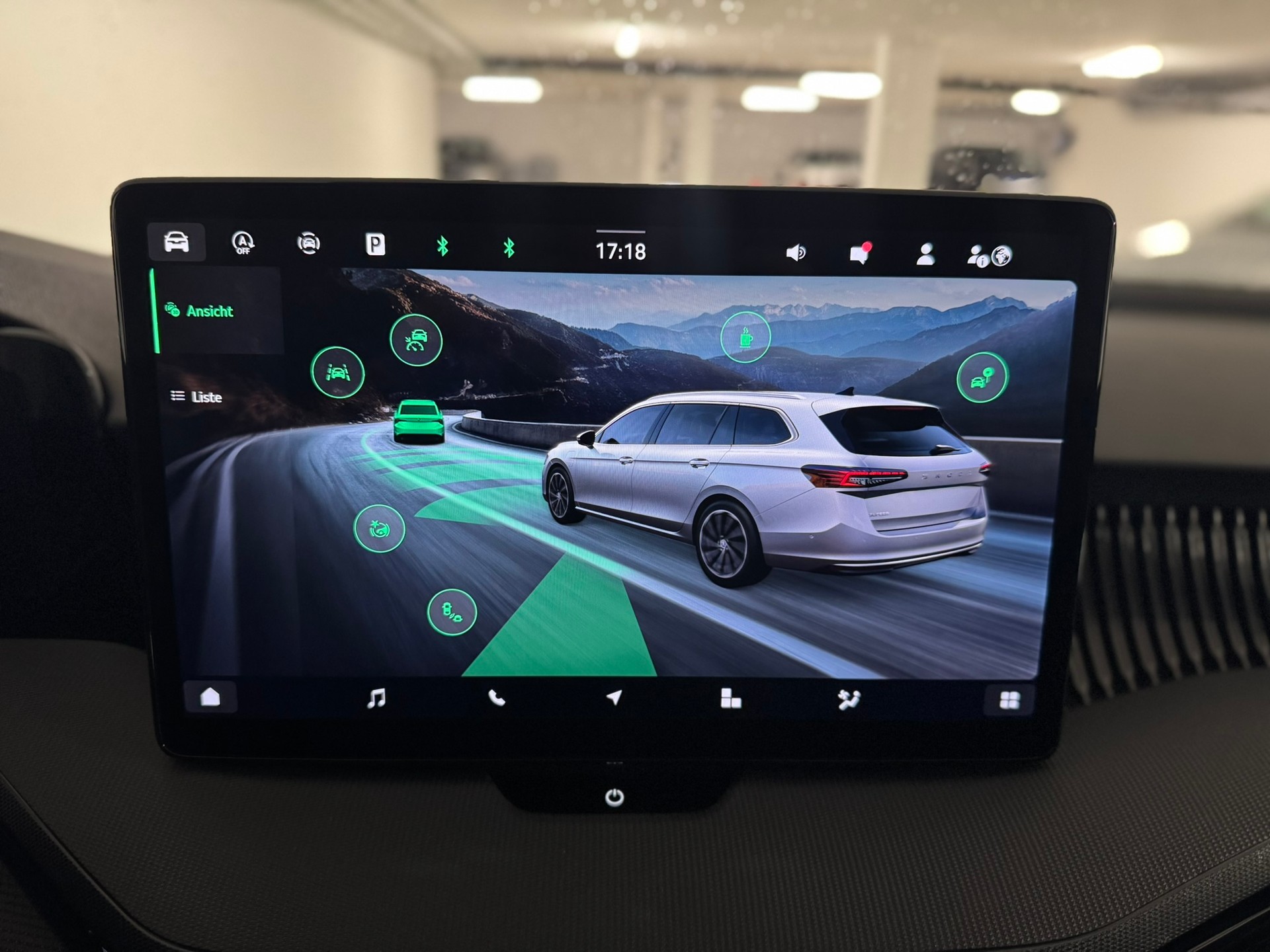 SKODA Superb Combi 1.5 TSI PHEV Selection DSG-image-21