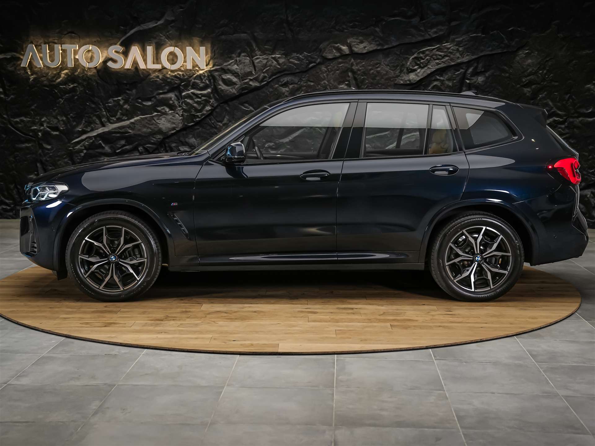 BMW X3 xDrive 20i M Sport *Panorama*Sitzheizung*Leder Vernasca*-image-1
