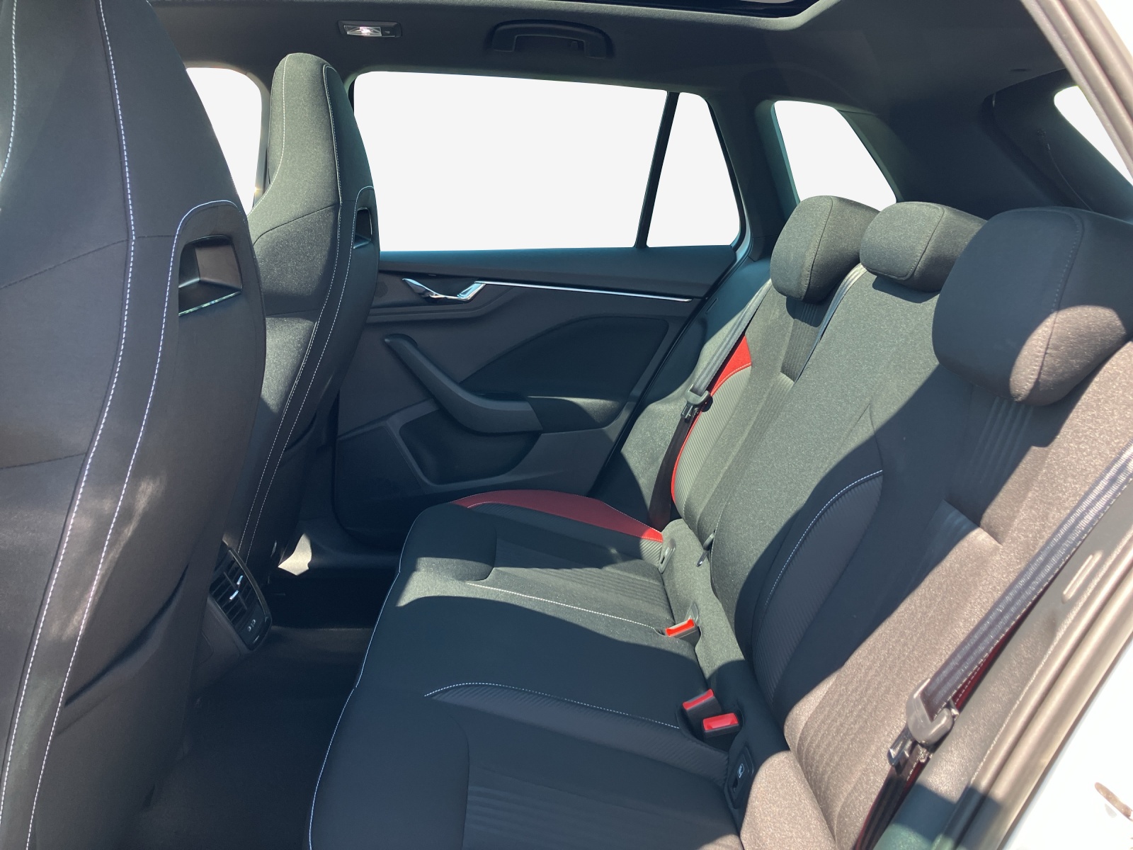SKODA Kamiq 1.0 TSI Monte Carlo DSG-image-11