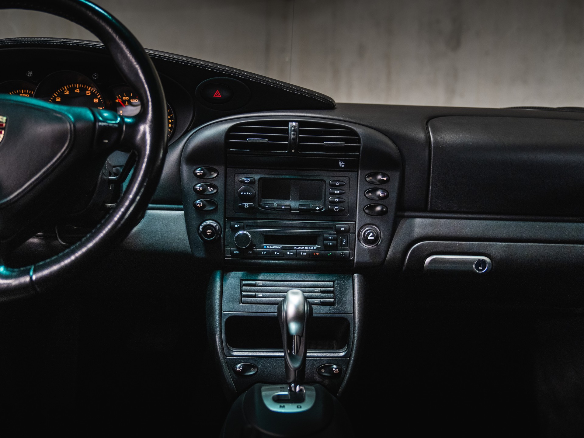 PORSCHE 911 Turbo-image-9