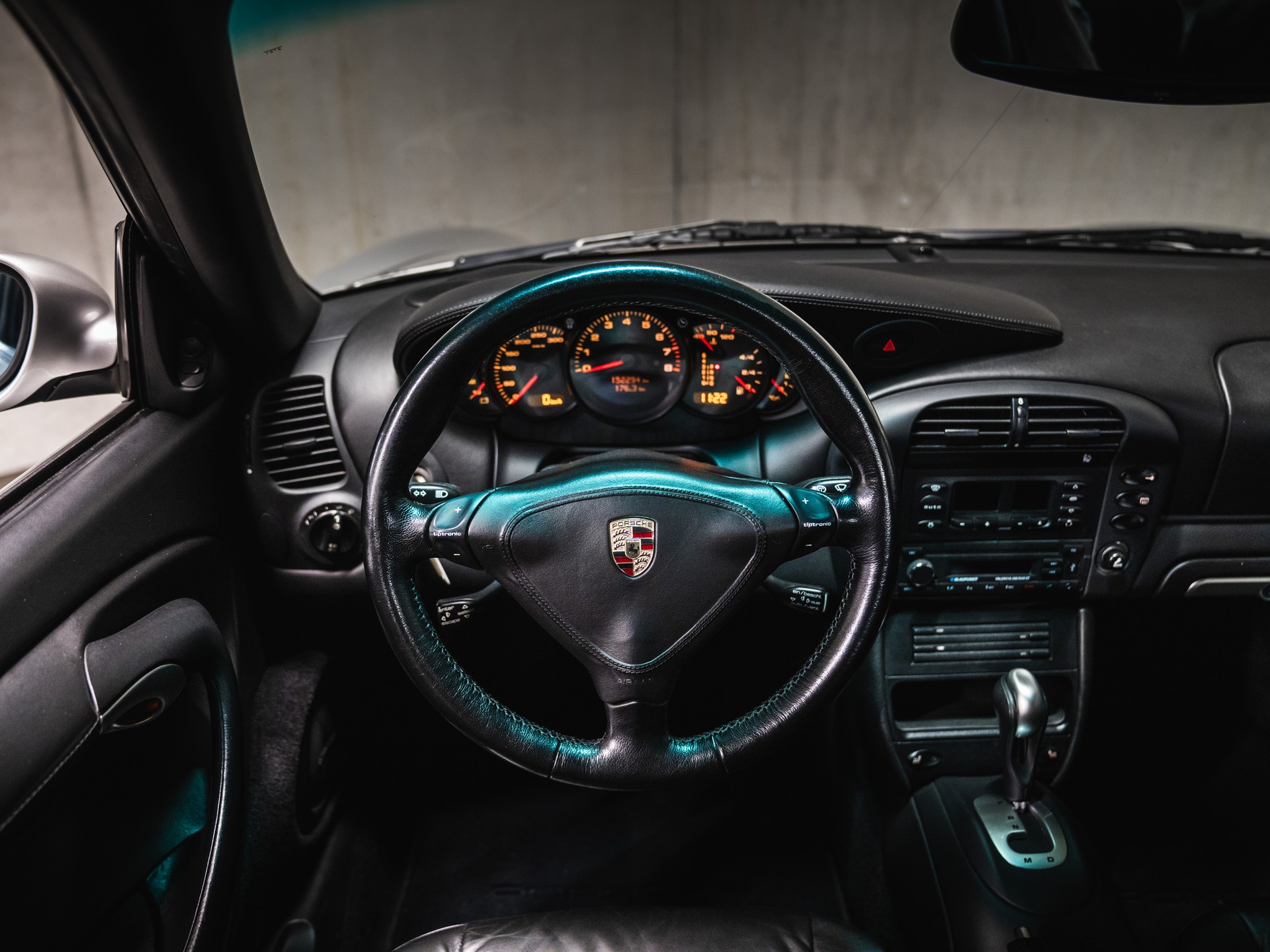 PORSCHE 911 Turbo-image-8