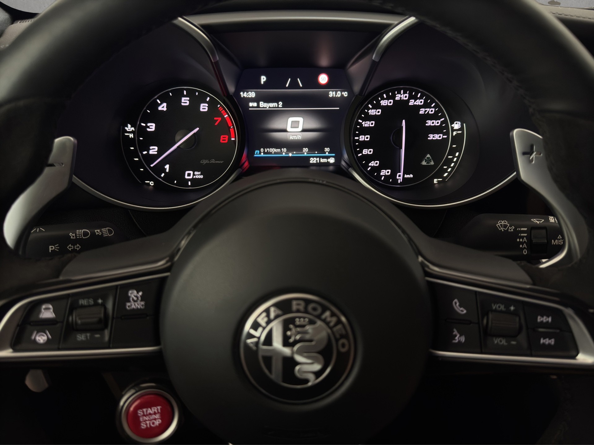 ALFA ROMEO Giulia 2.9 V6 Quadrifoglio "Pack ADAS Plus"-image-17
