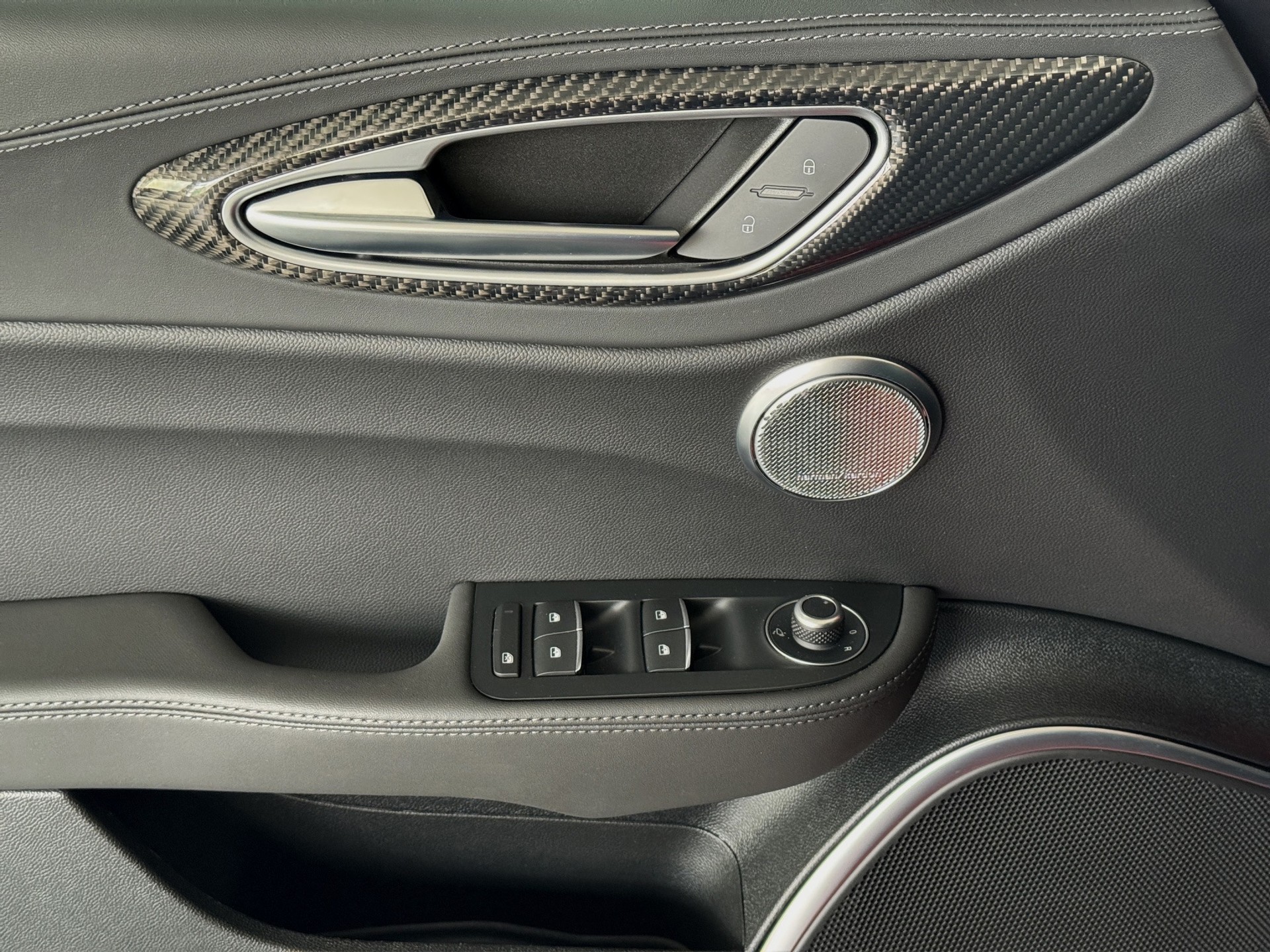 ALFA ROMEO Giulia 2.9 V6 Quadrifoglio "Pack ADAS Plus"-image-10