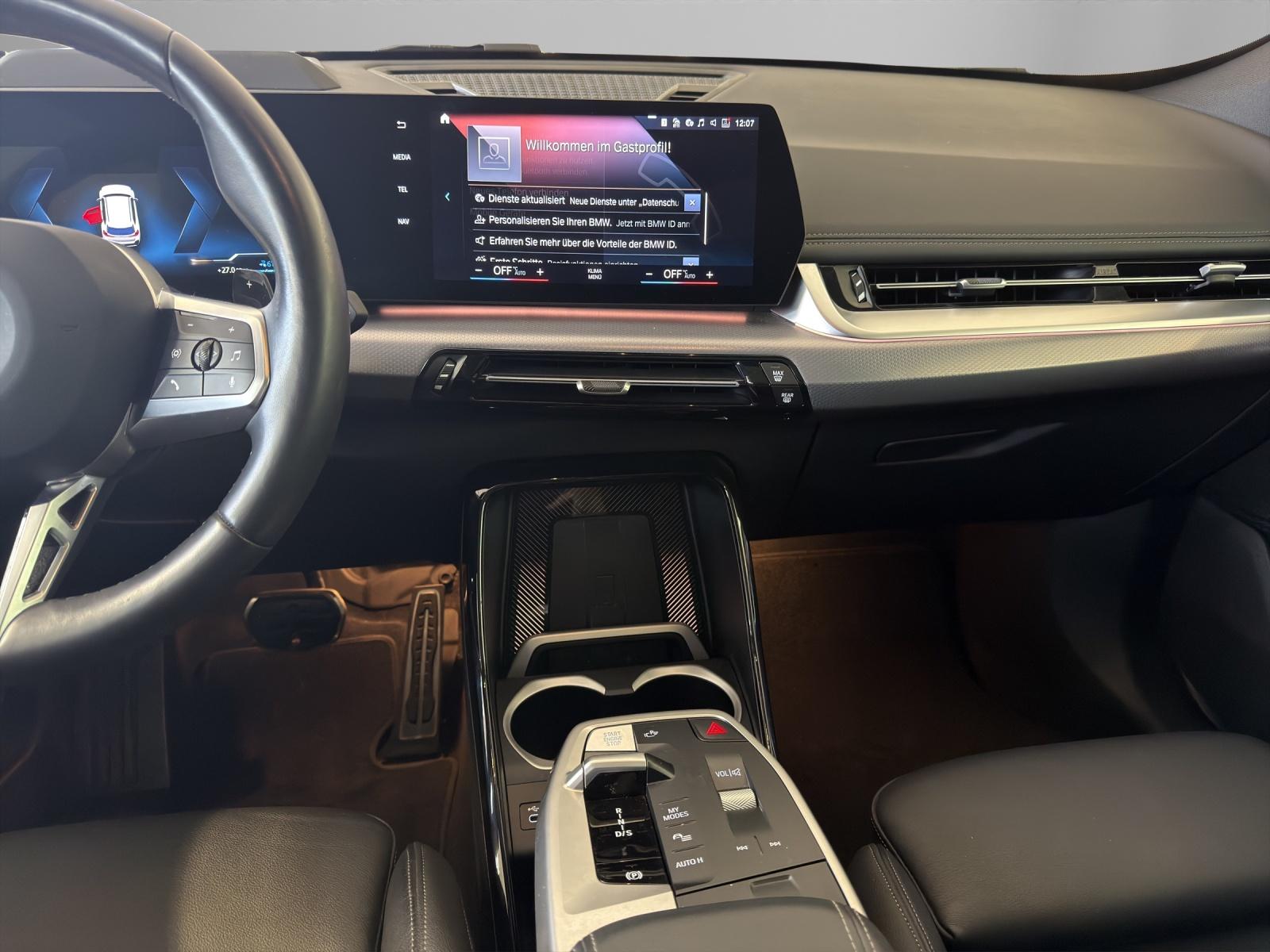 BMW X1 30e xDrive paddles-image-12