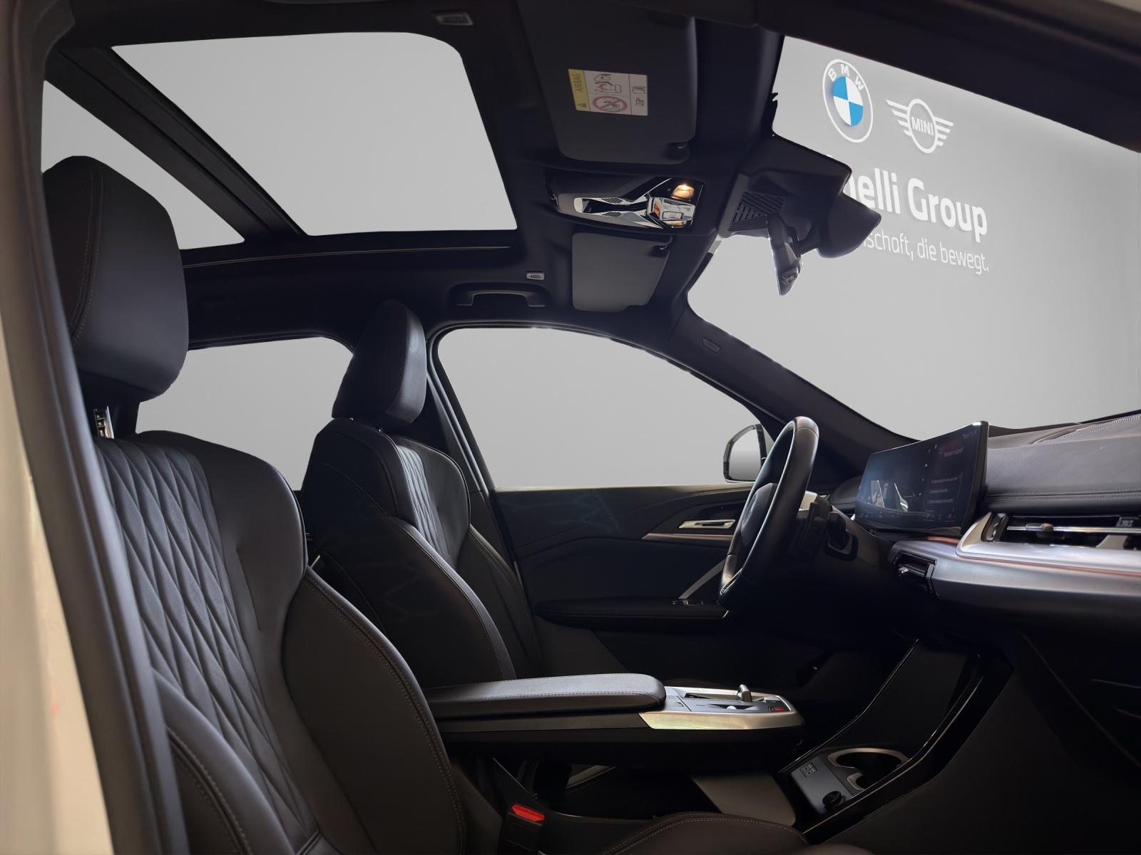 BMW X1 30e xDrive paddles-image-23