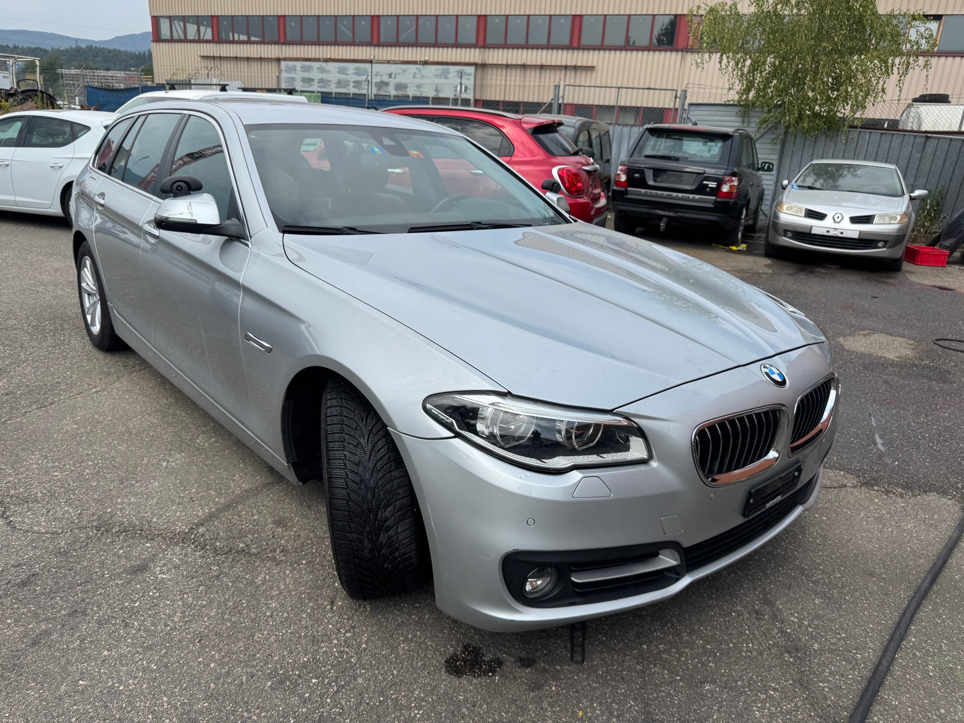 BMW 525d Touring xDrive Steptronic-image-2