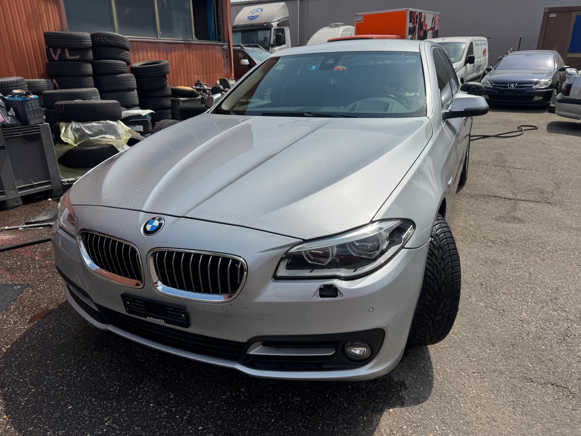 BMW 525d Touring xDrive Steptronic-image-1