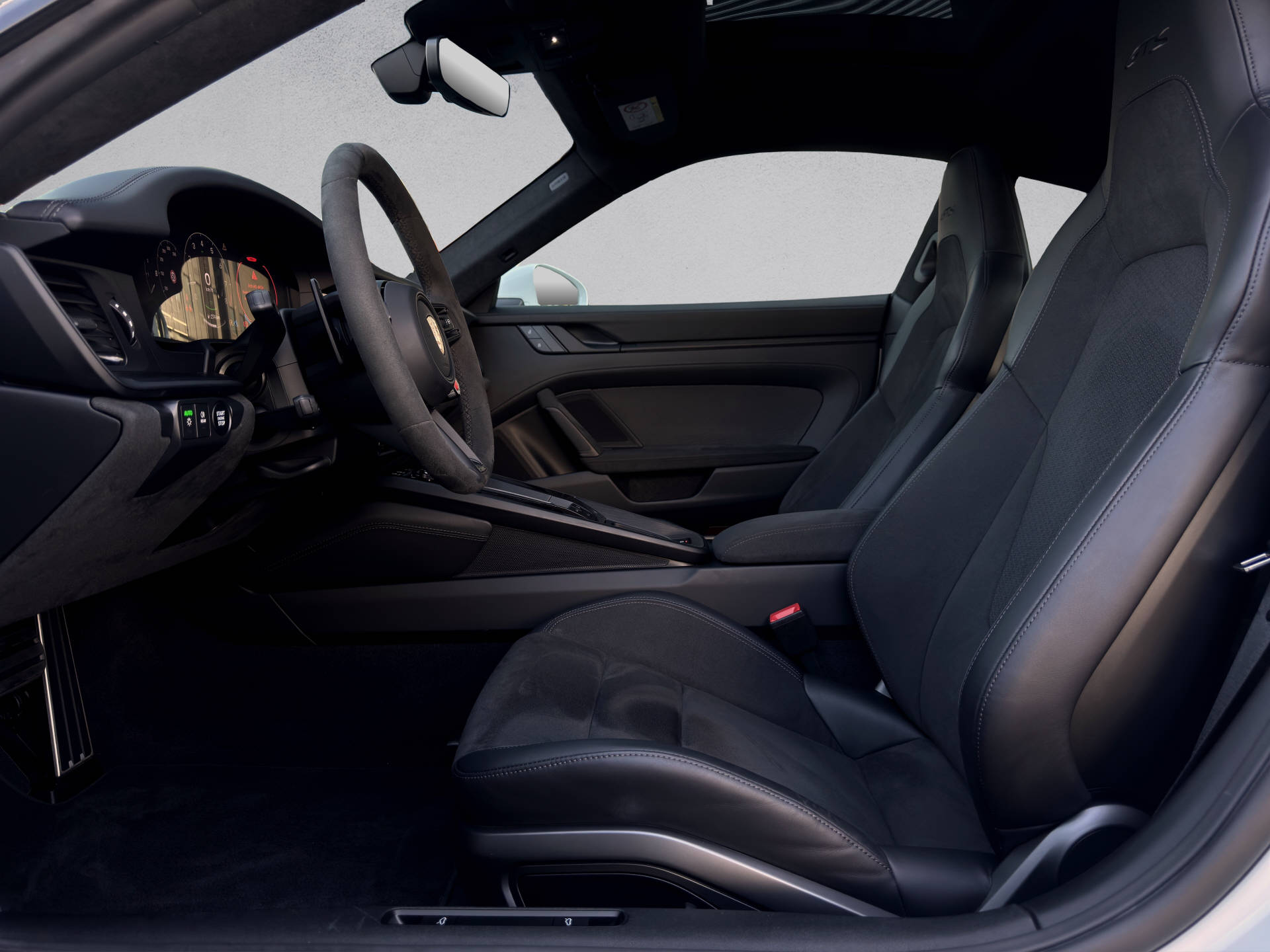 PORSCHE 911 Carrera GTS-image-6