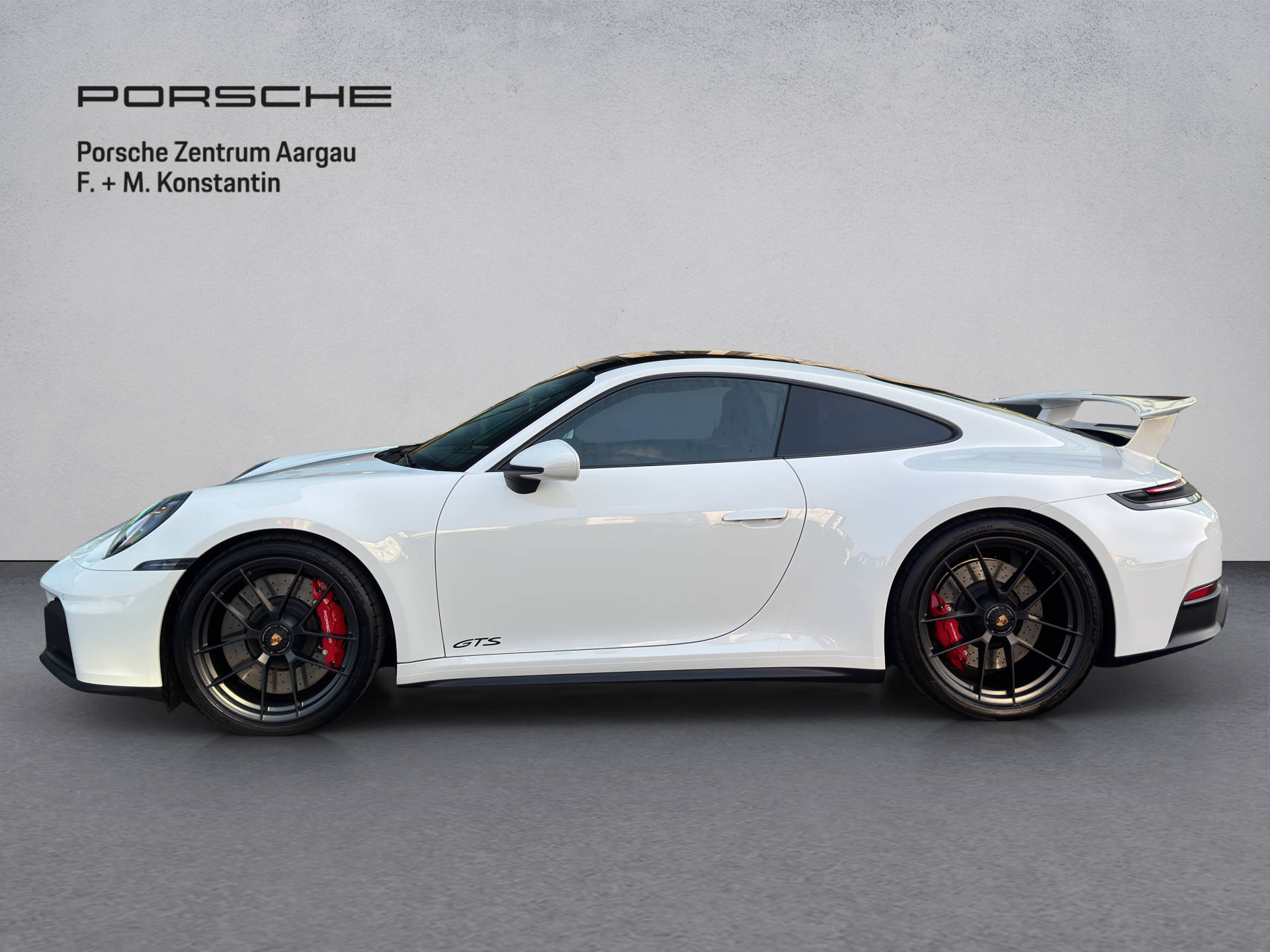 PORSCHE 911 Carrera GTS-image-2