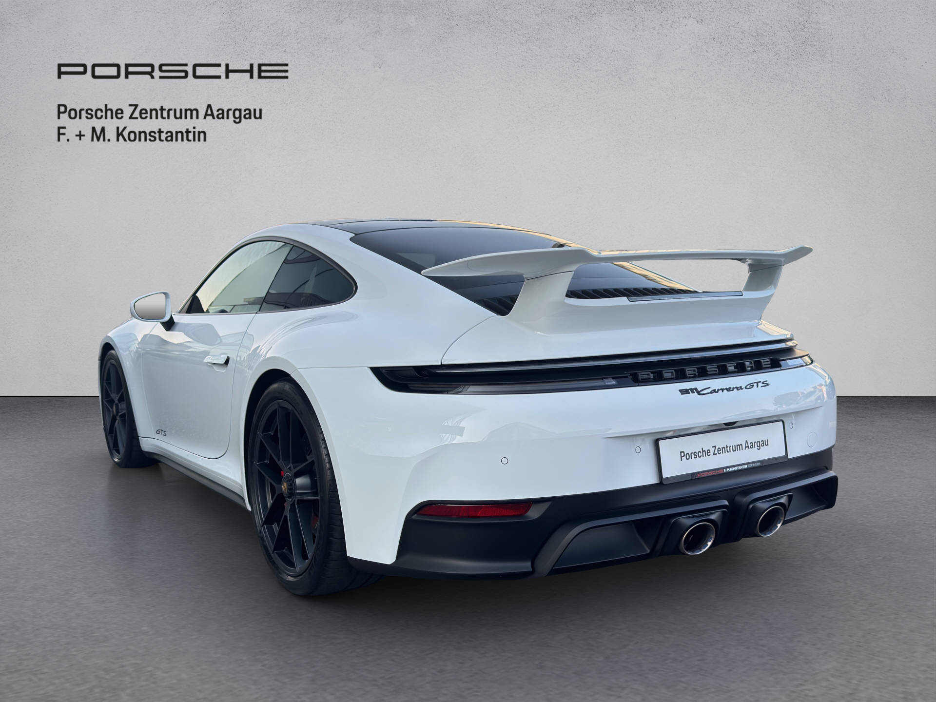 PORSCHE 911 Carrera GTS-image-3