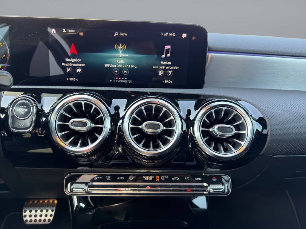 MERCEDES-BENZ A 250 4MATIC Kompaktlimousine-image-10