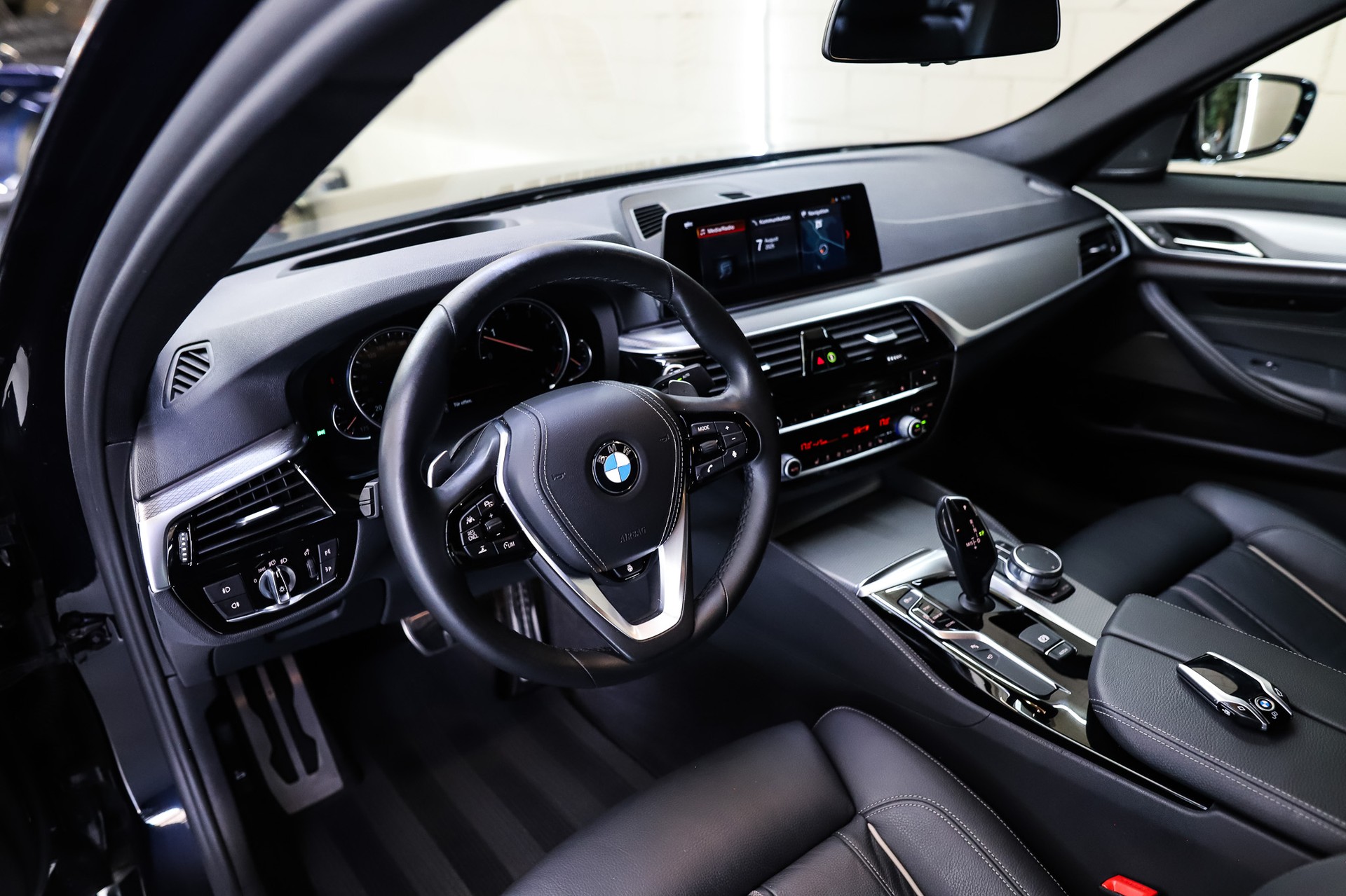 BMW 540d xDrive Steptronic M Sport-image-9