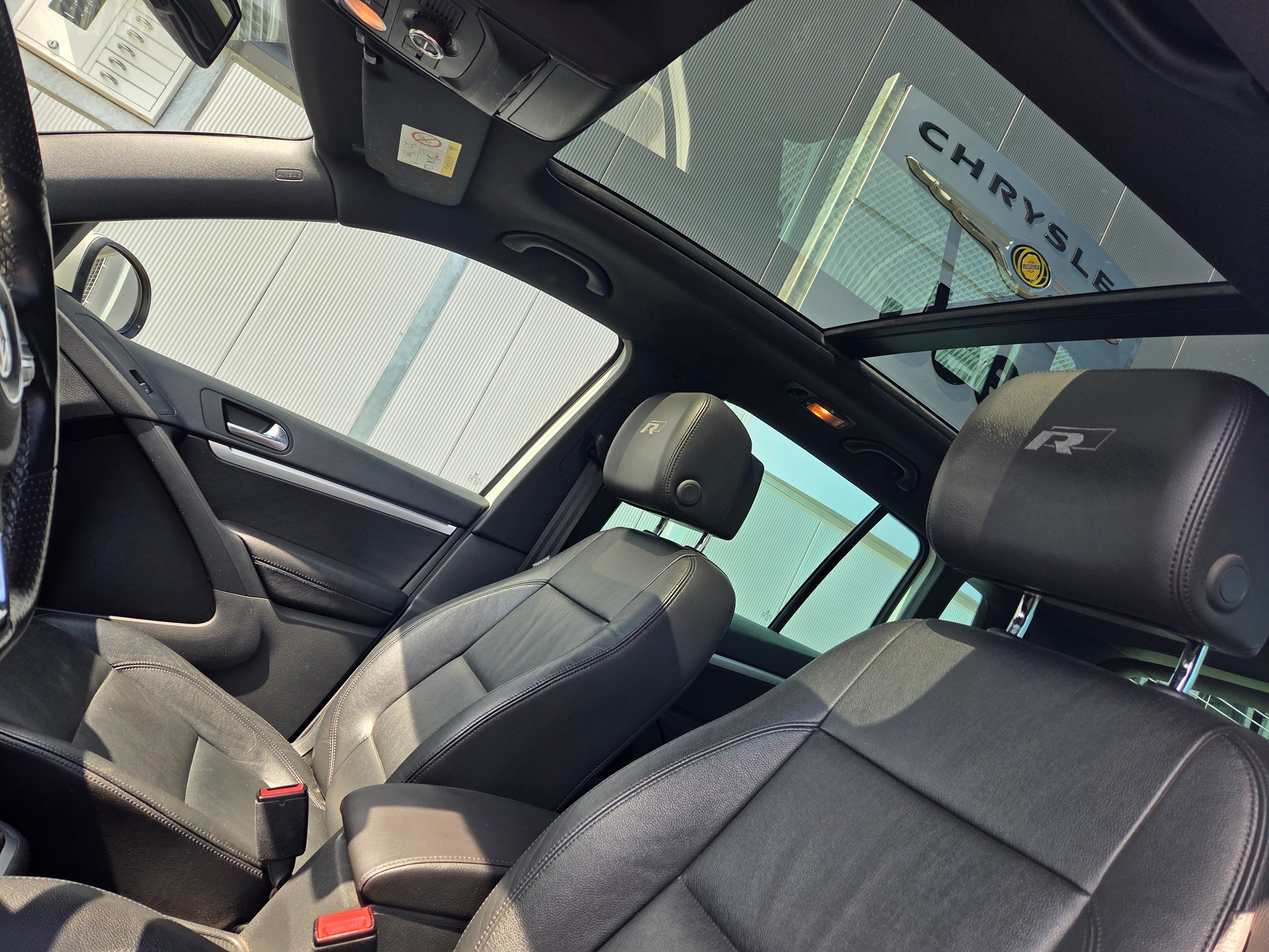 VW Tiguan 2.0 TDI BlueMotion Sport&Style 4Motion DSG-image-6