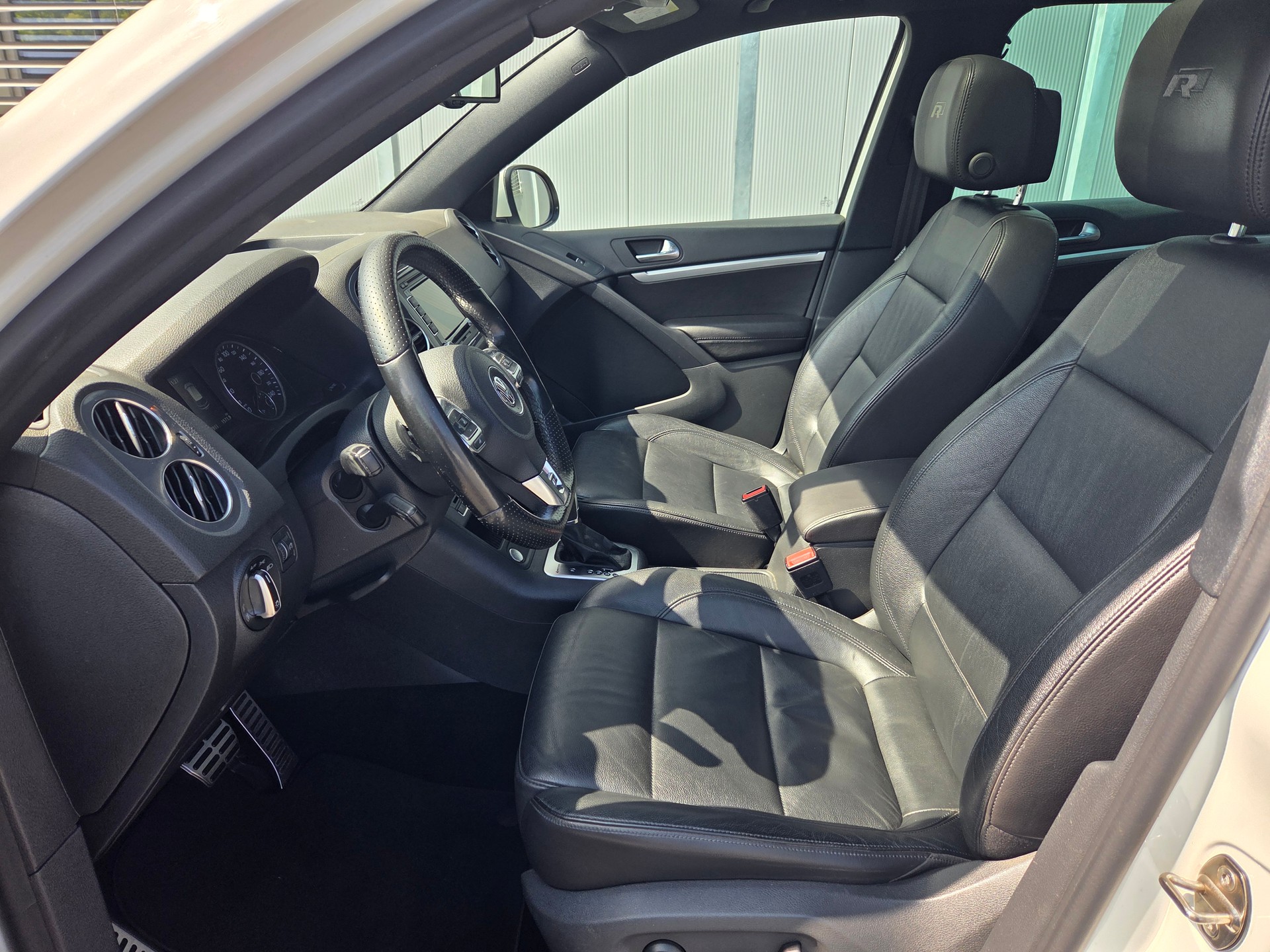 VW Tiguan 2.0 TDI BlueMotion Sport&Style 4Motion DSG-image-3