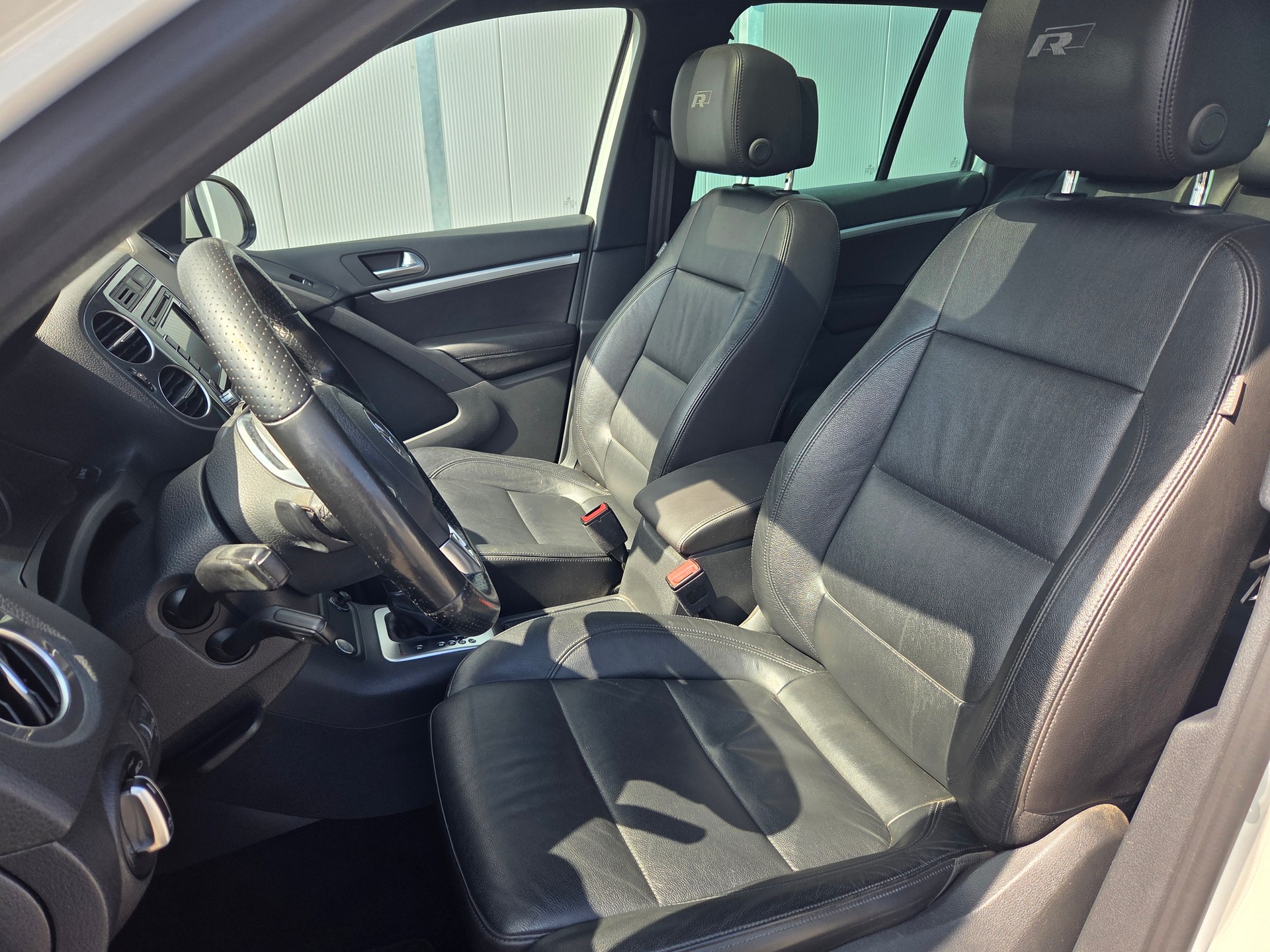 VW Tiguan 2.0 TDI BlueMotion Sport&Style 4Motion DSG-image-5