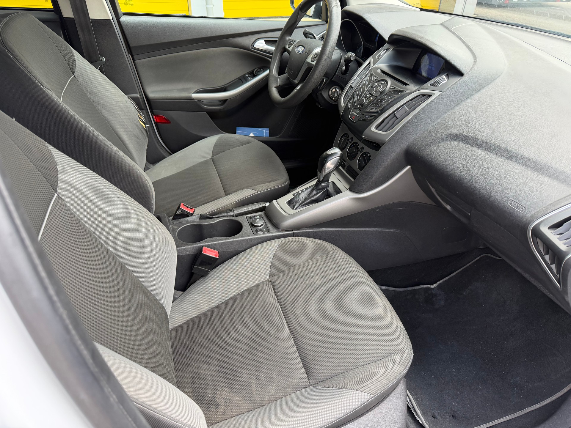 FORD Focus 2.0 TDCi Trend PowerShift-image-10