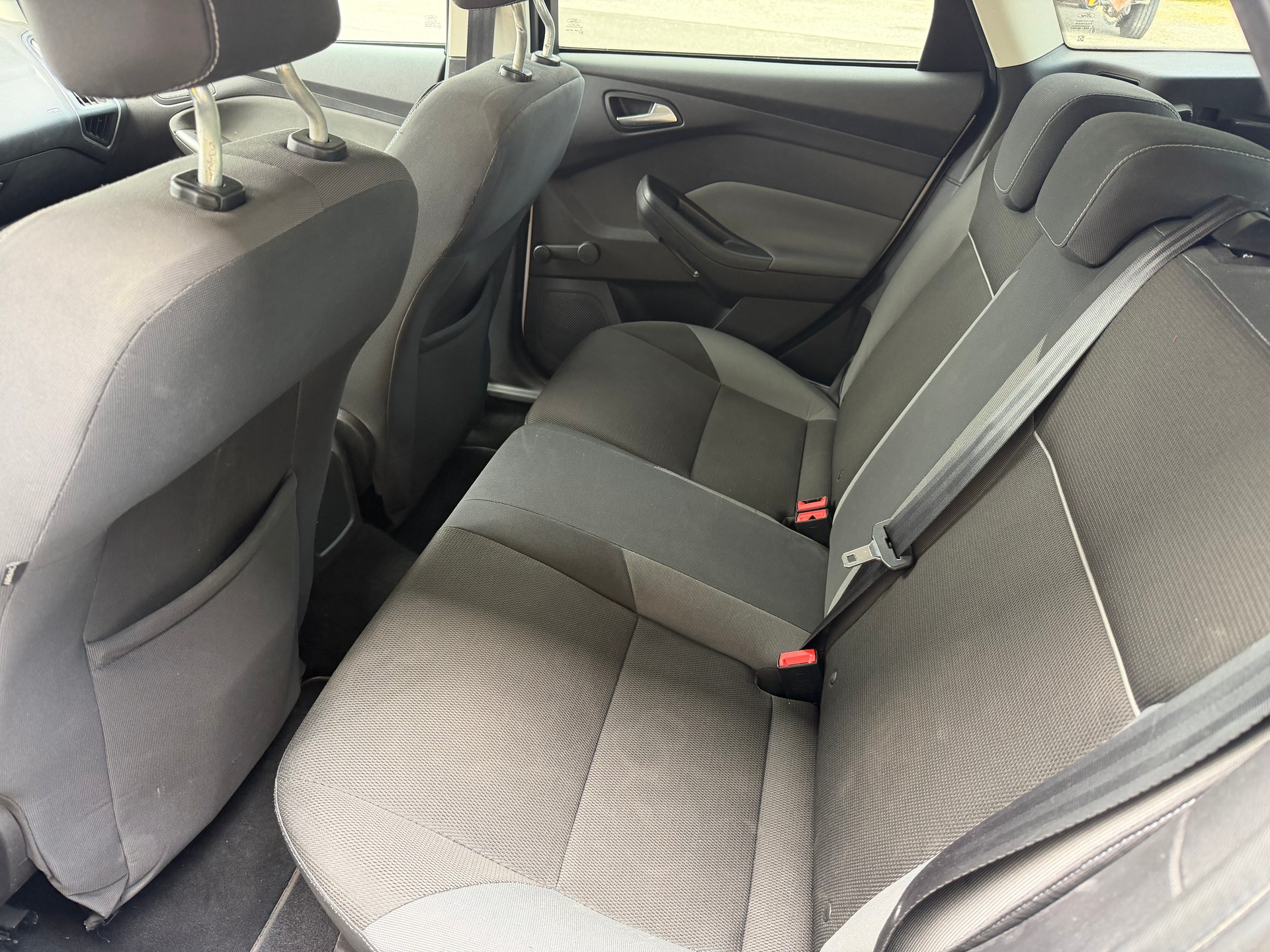 FORD Focus 2.0 TDCi Trend PowerShift-image-11