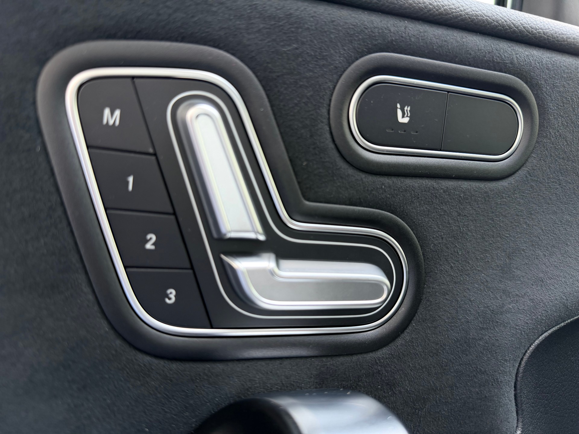 MERCEDES-BENZ A AMG 35 4Matic 8G-DCT-image-6